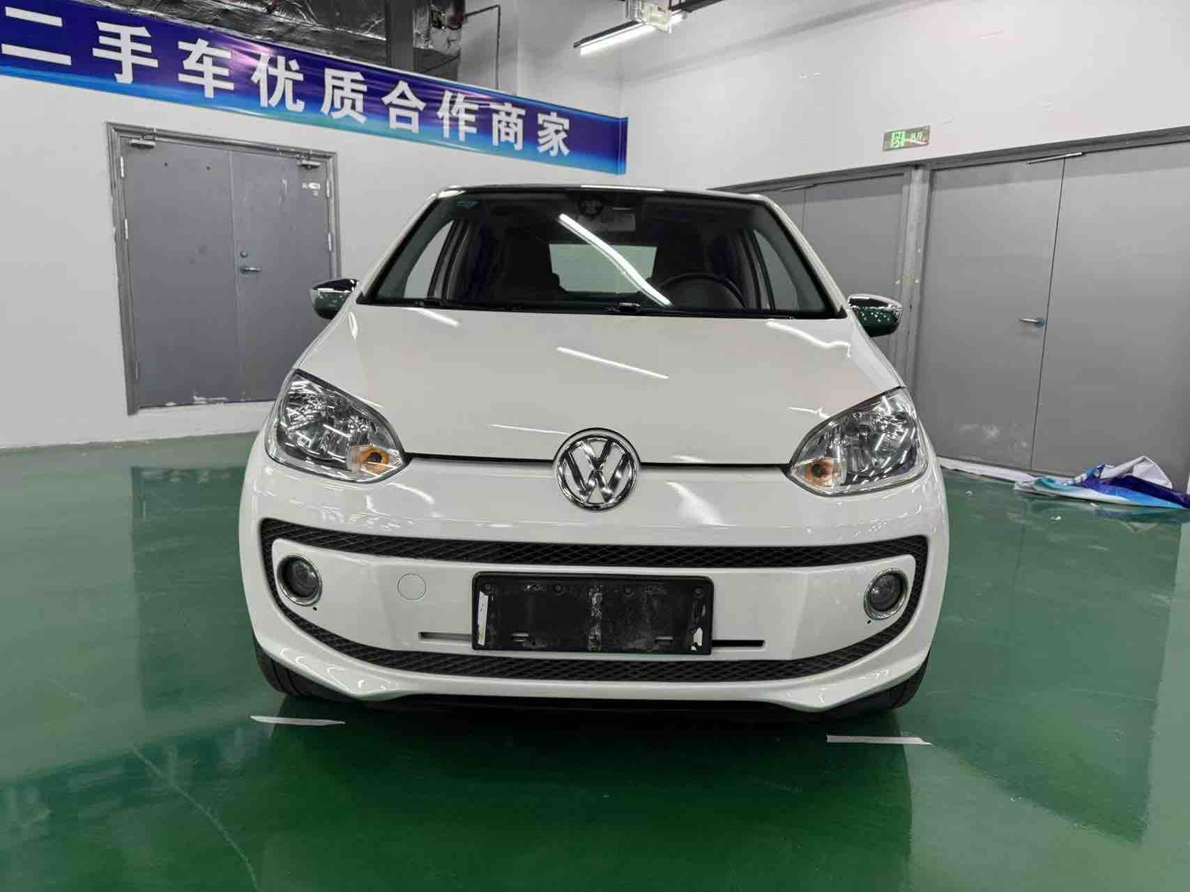 Volkswagen up! 2016 immagine di auto #2