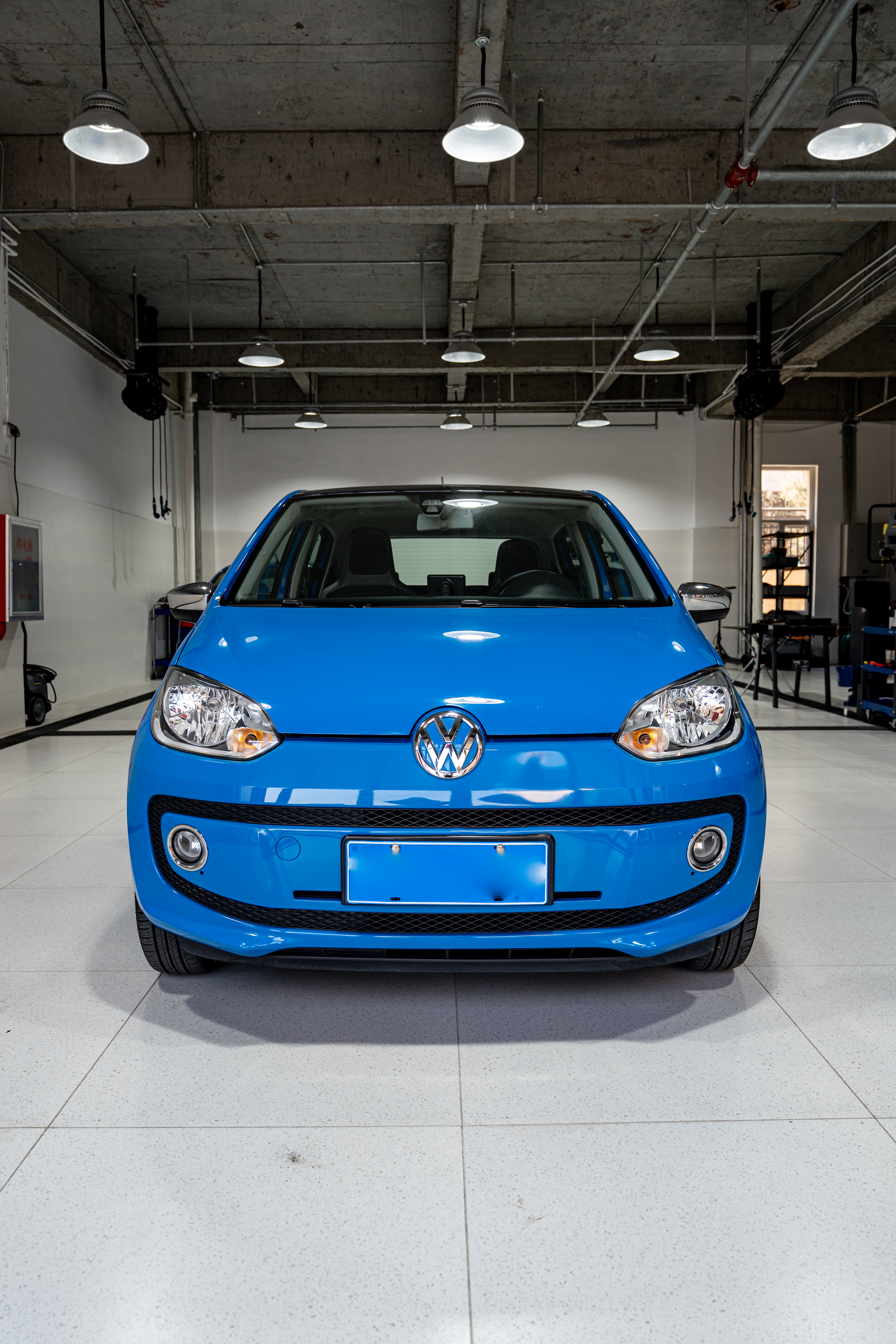 Volkswagen up! 2015 immagine di auto #2