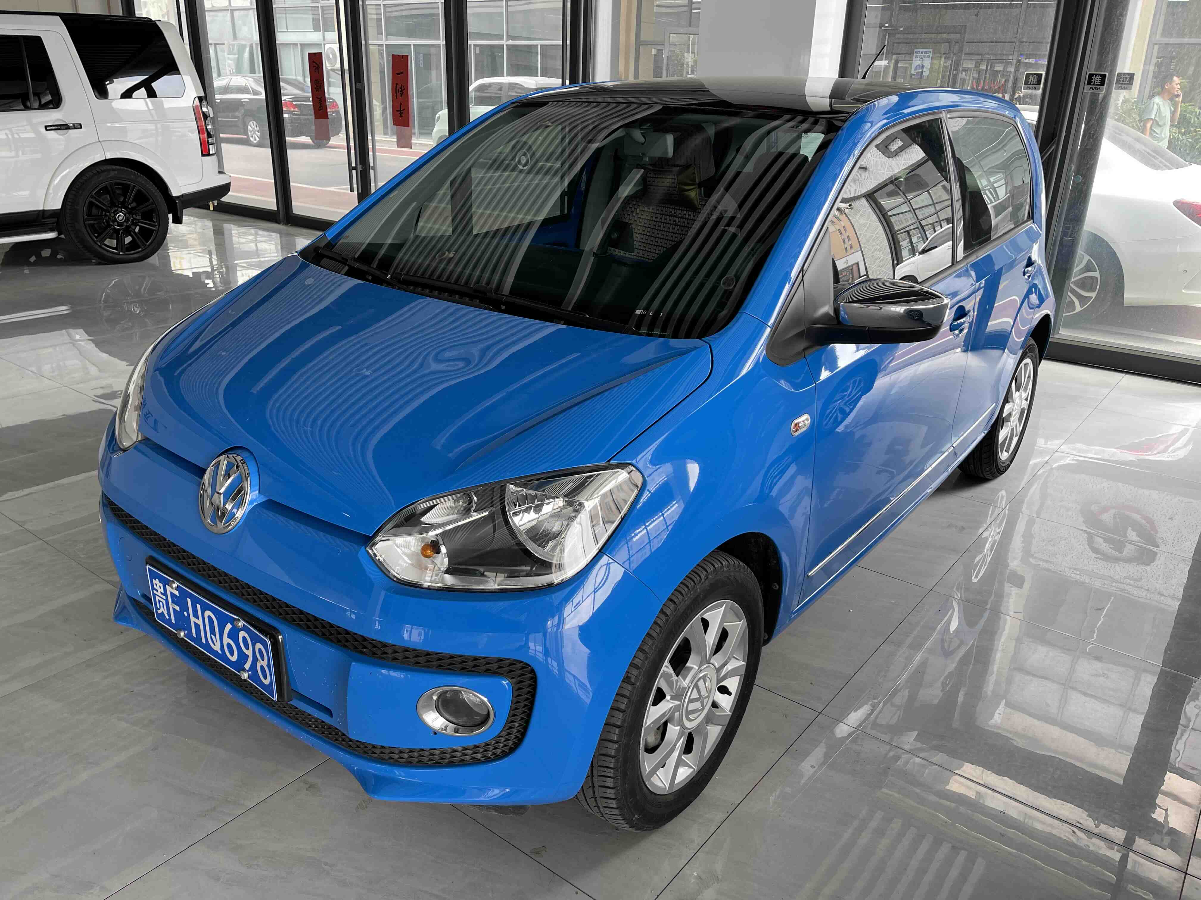 Volkswagen up! 2016 imagem de carro #2