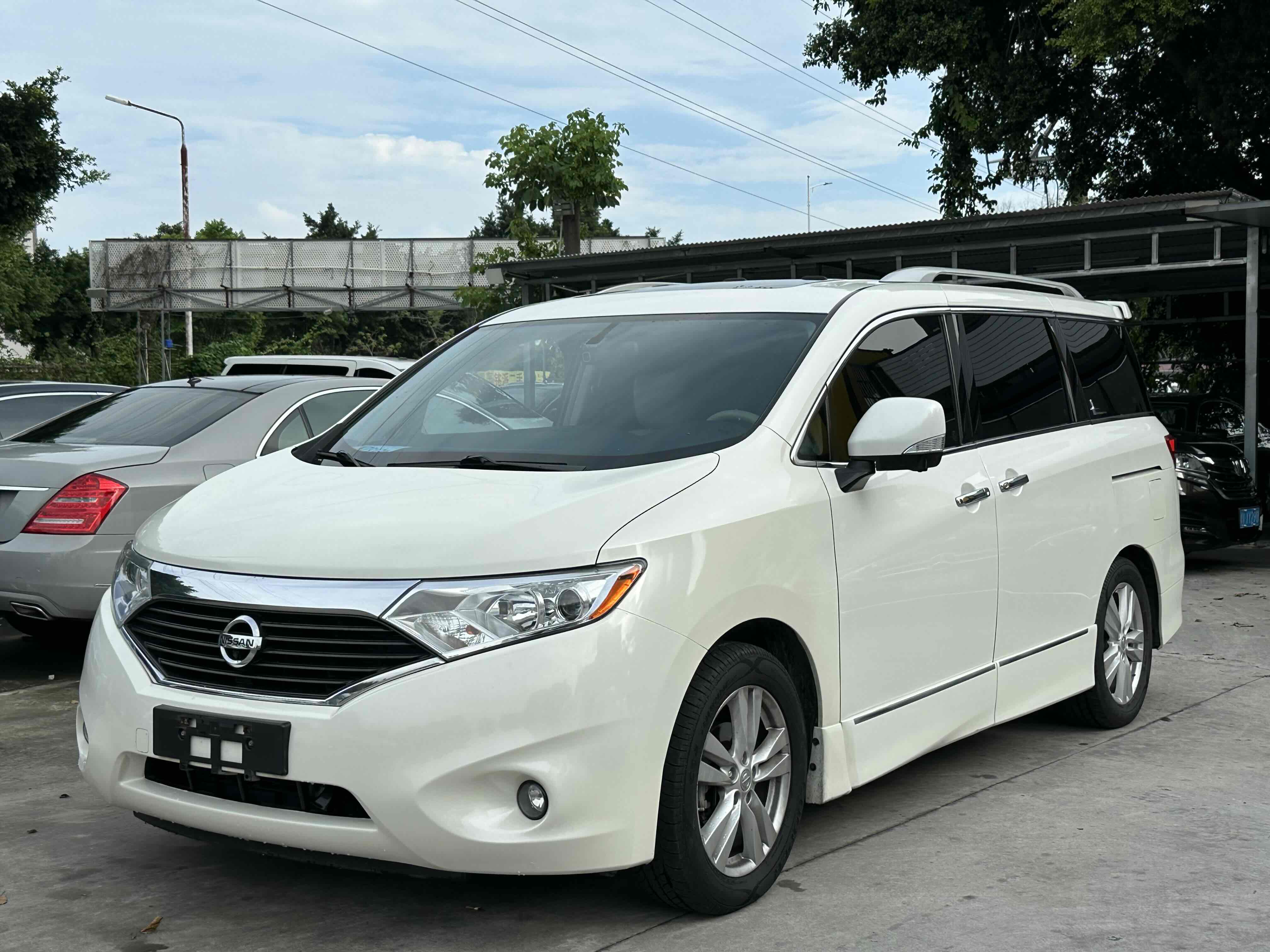Nissan Quest 2016 imagem de carro #2