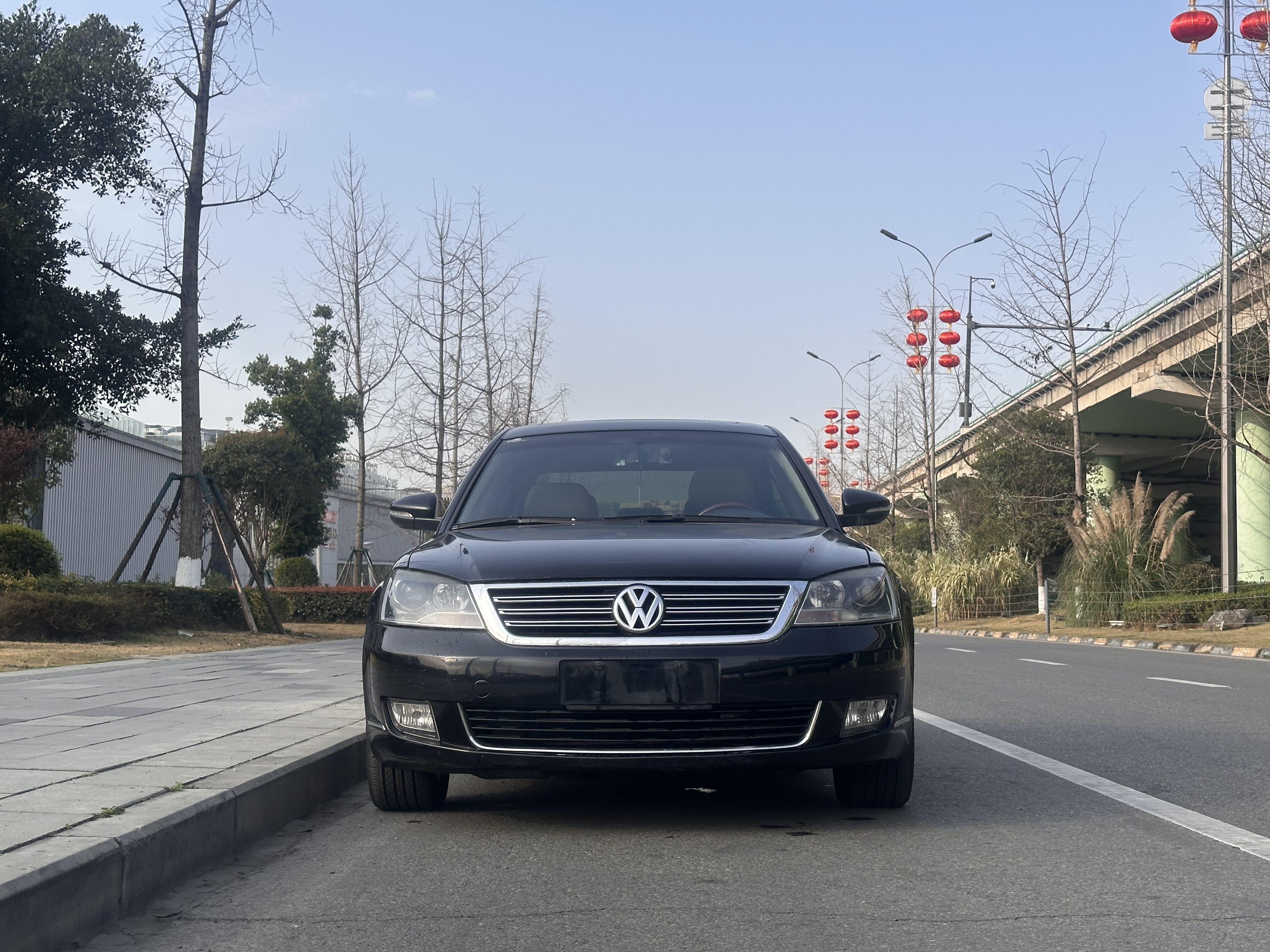Volkswagen Passat Lingyu 2010 car image #2