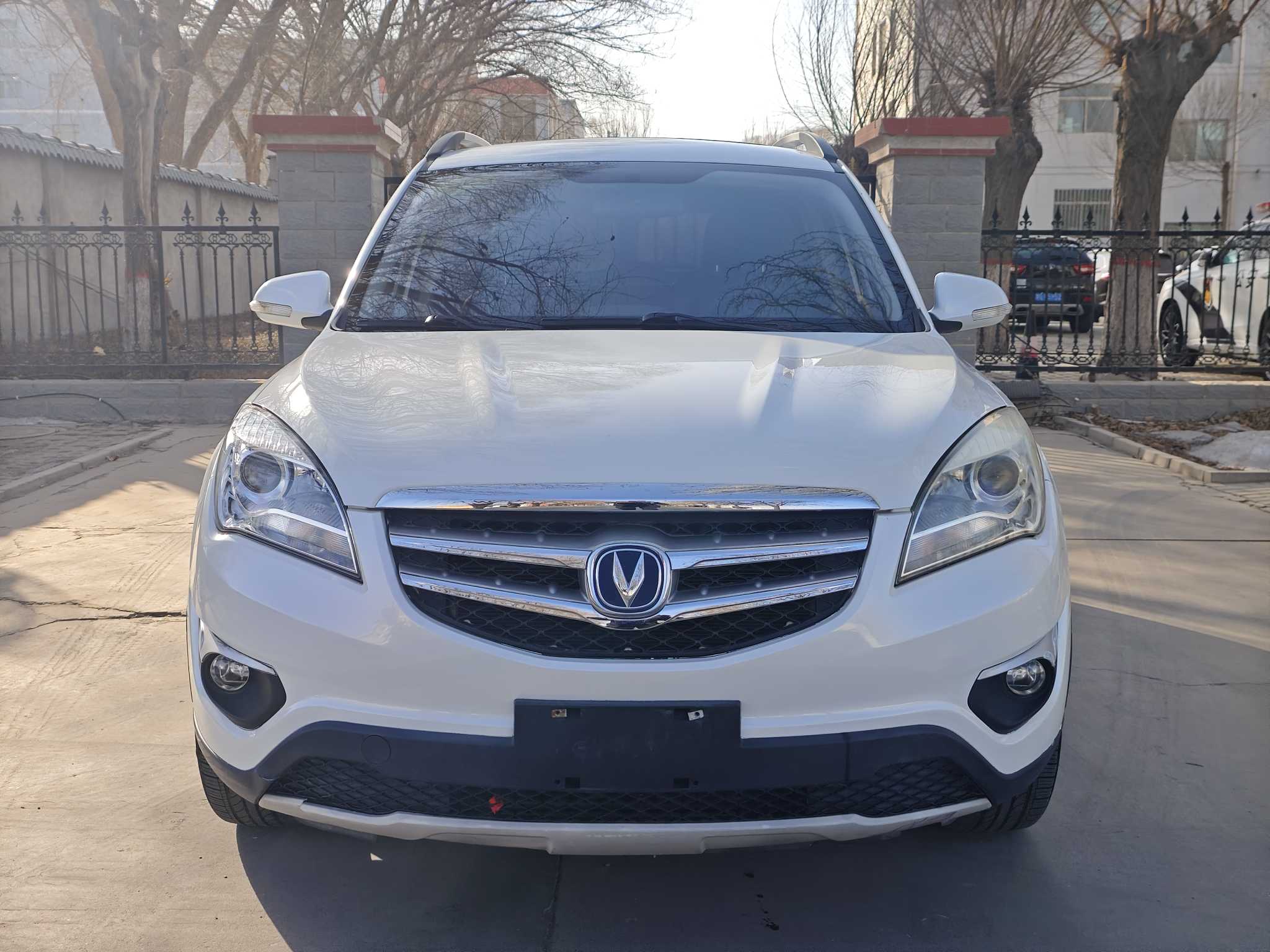 Changan CS35 2015 car image #2