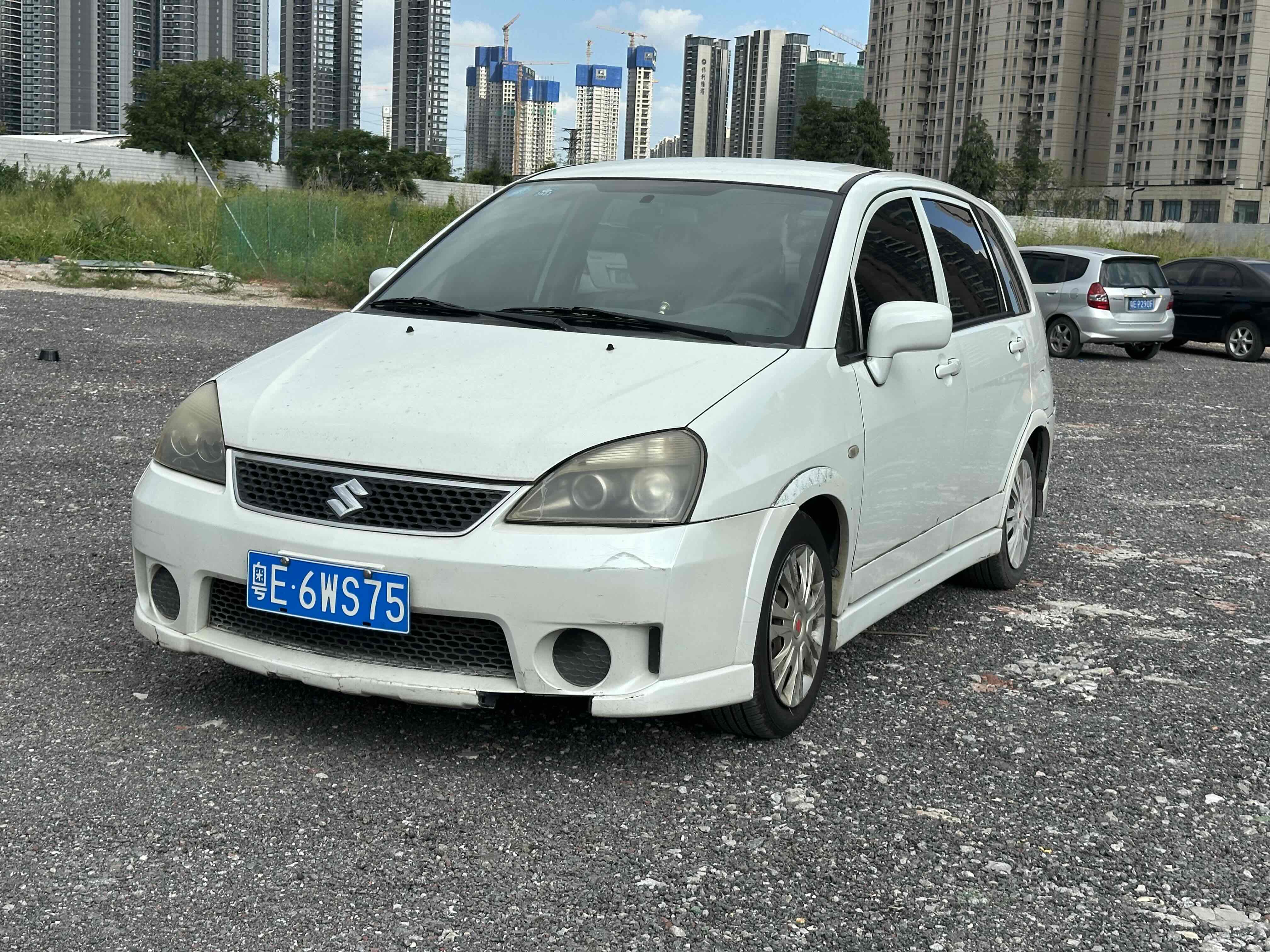 Suzuki Liana 2014 изображение автомобиля #2