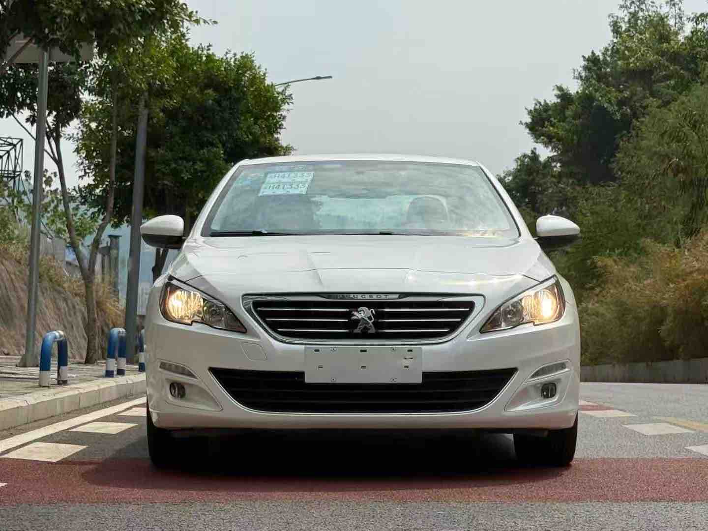 Peugeot 408 2016 car image #2