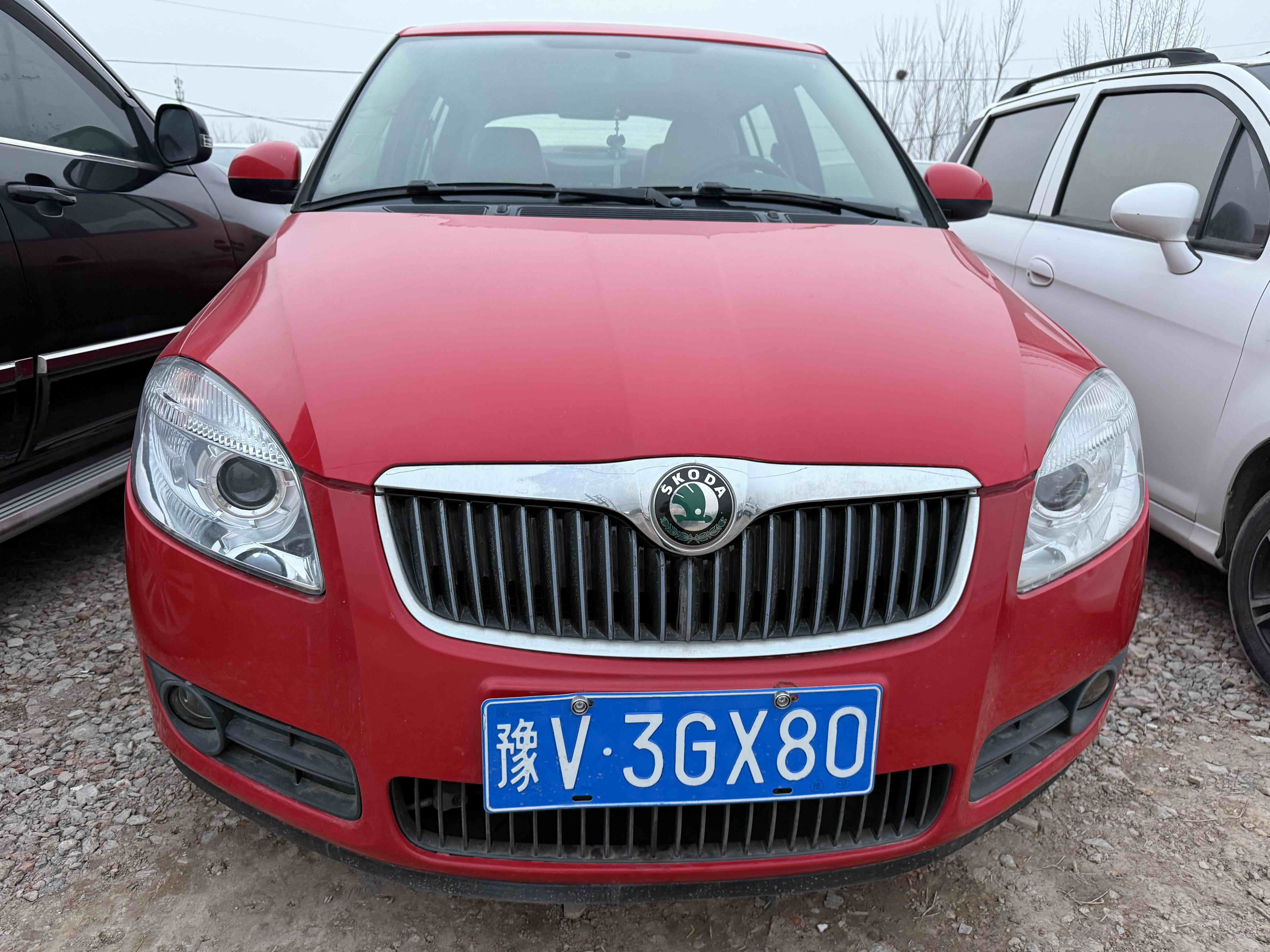 Skoda Fabia 2011 изображение автомобиля #2