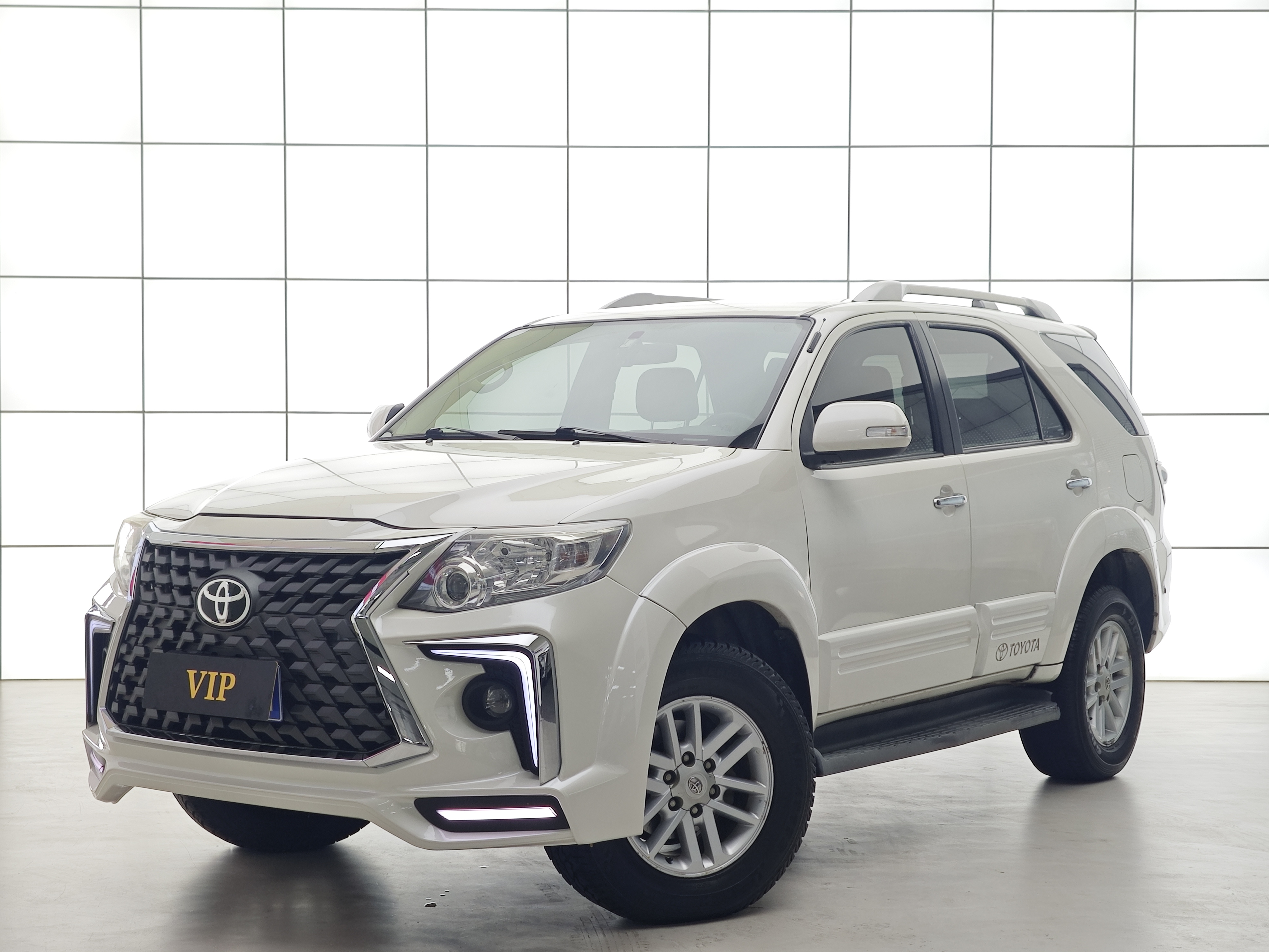 丰田 Fortuner 2017 汽车图片 #2