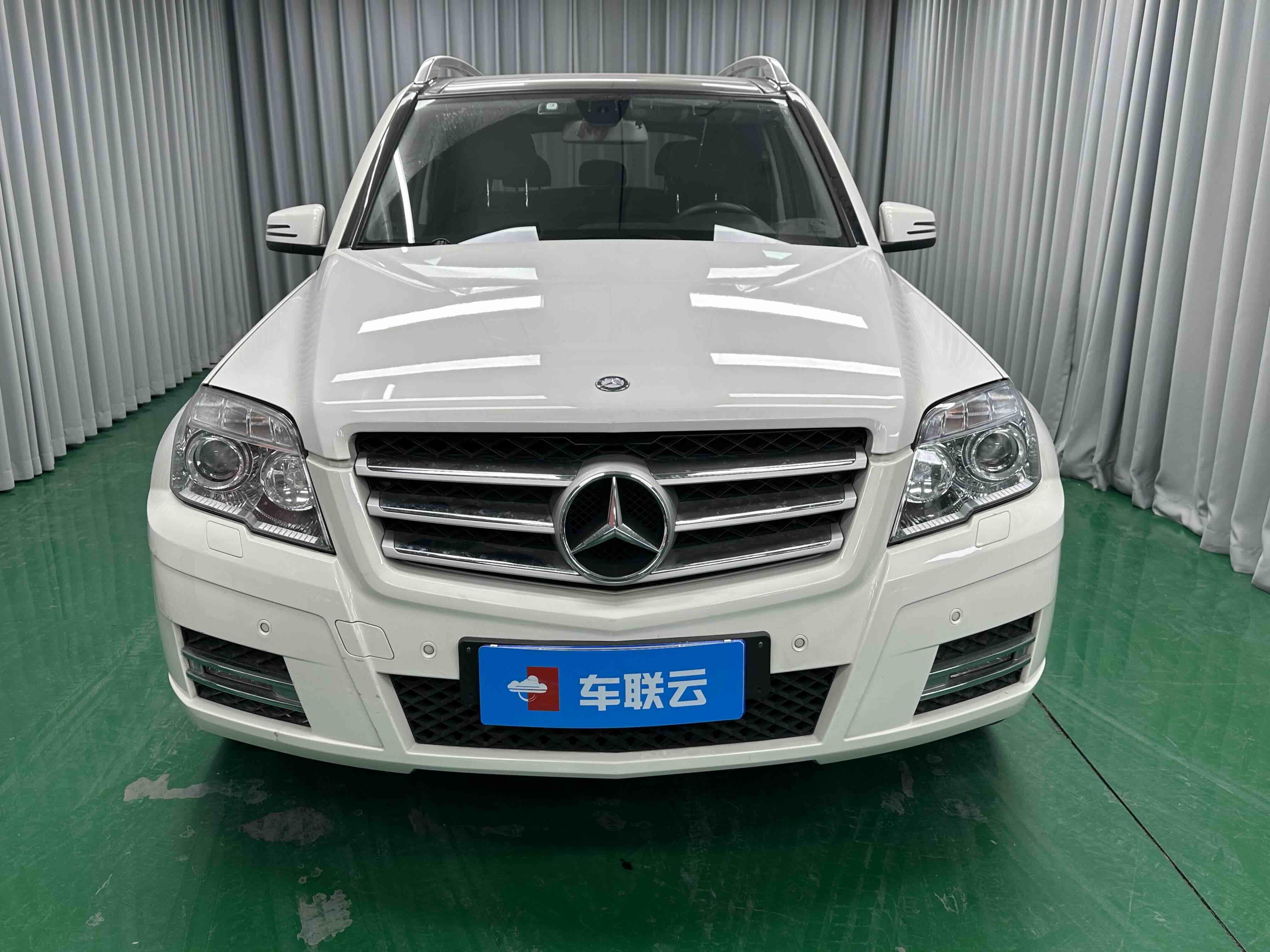 Mercedes-Benz GLK Class (Imported) 2010 car image #2