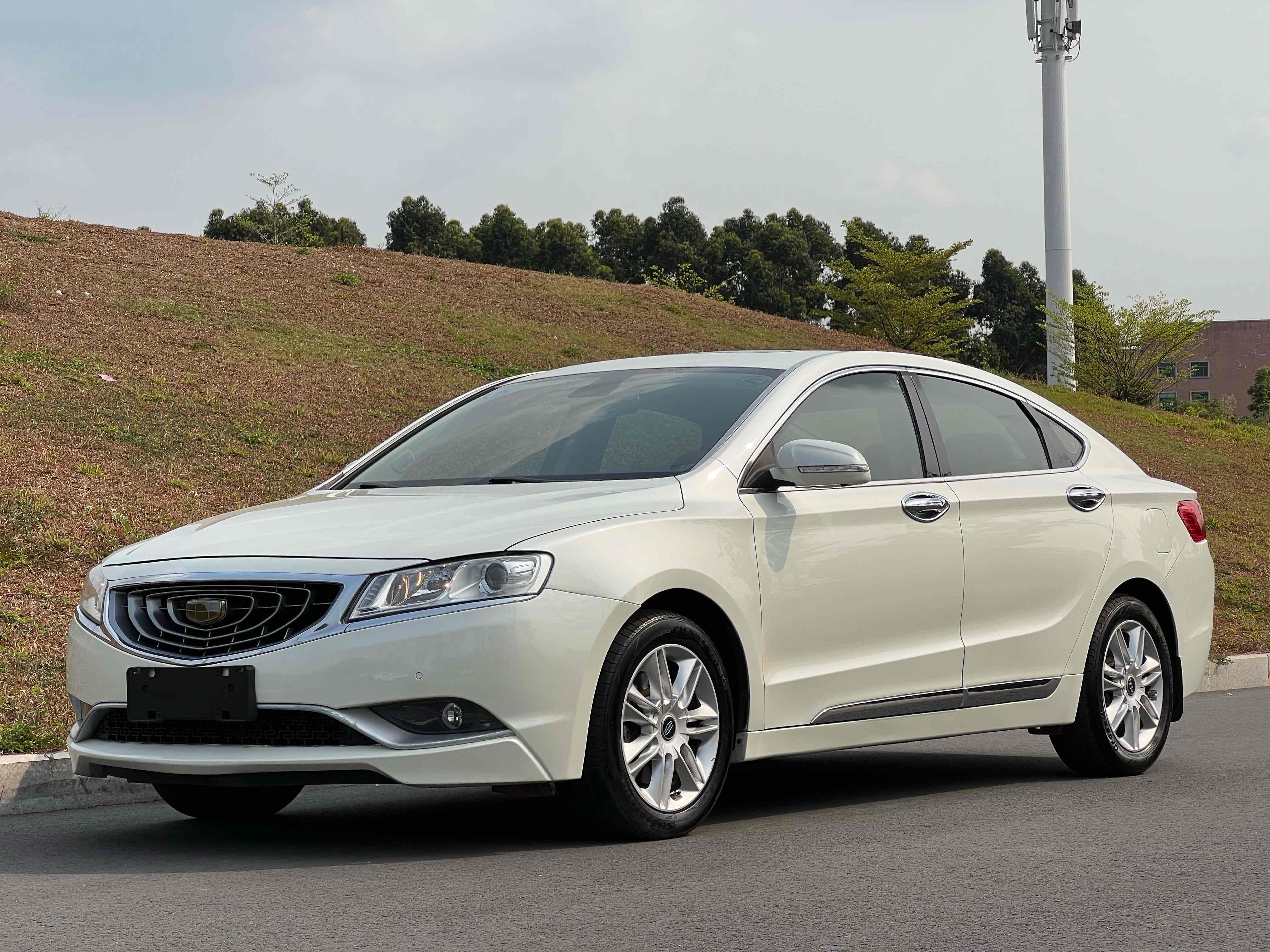 GEELY Ulion 2015 immagine di auto #2