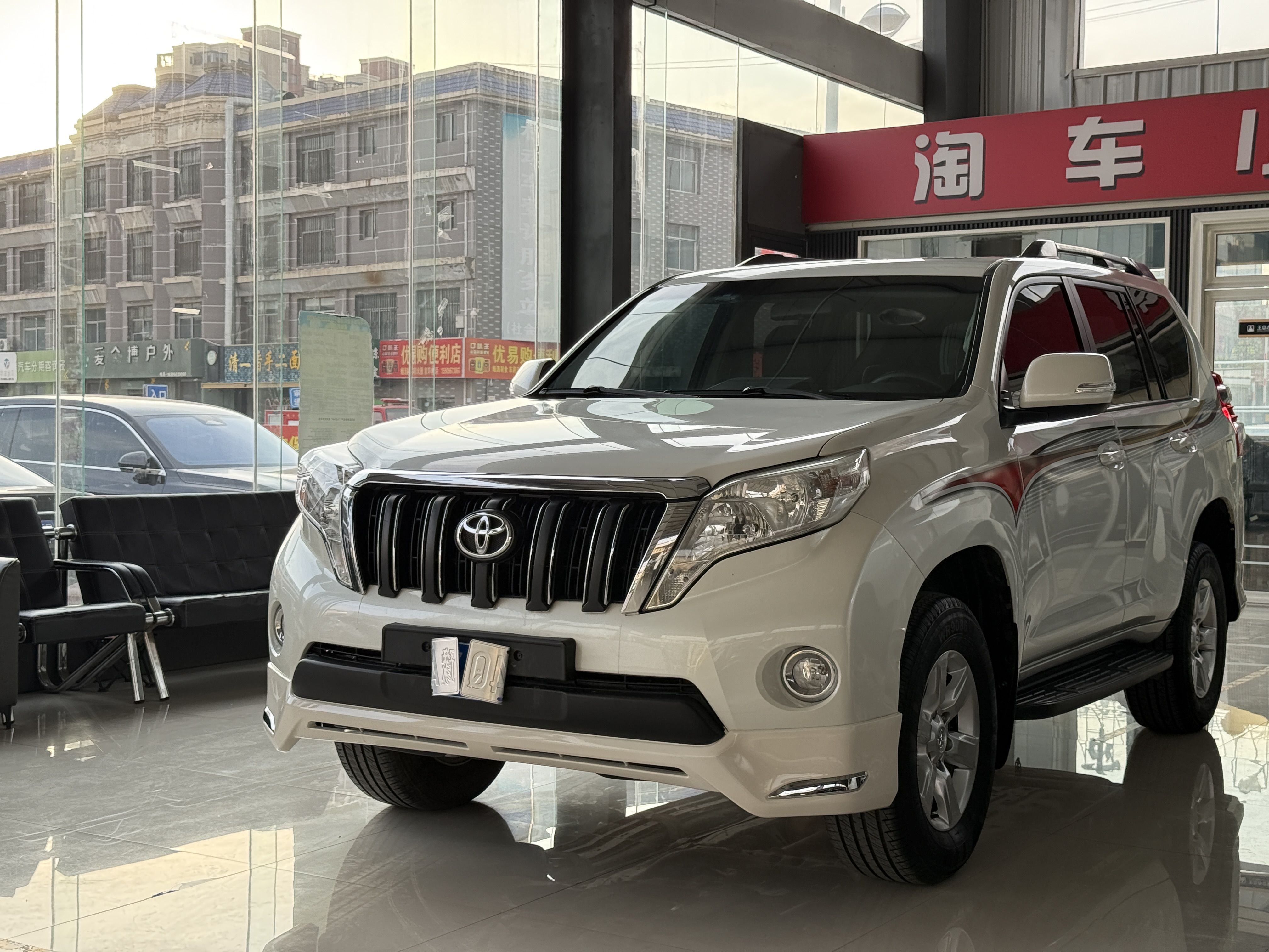 Toyota Land Cruiser Prado 2016 car image #2