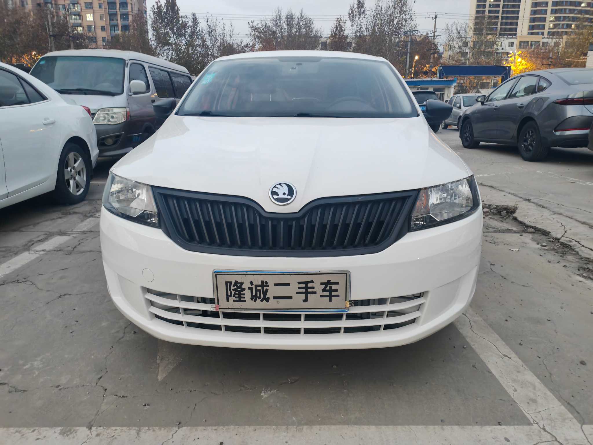 Skoda Rapid 2017 #2 Skoda Rapid 2017 car image #2