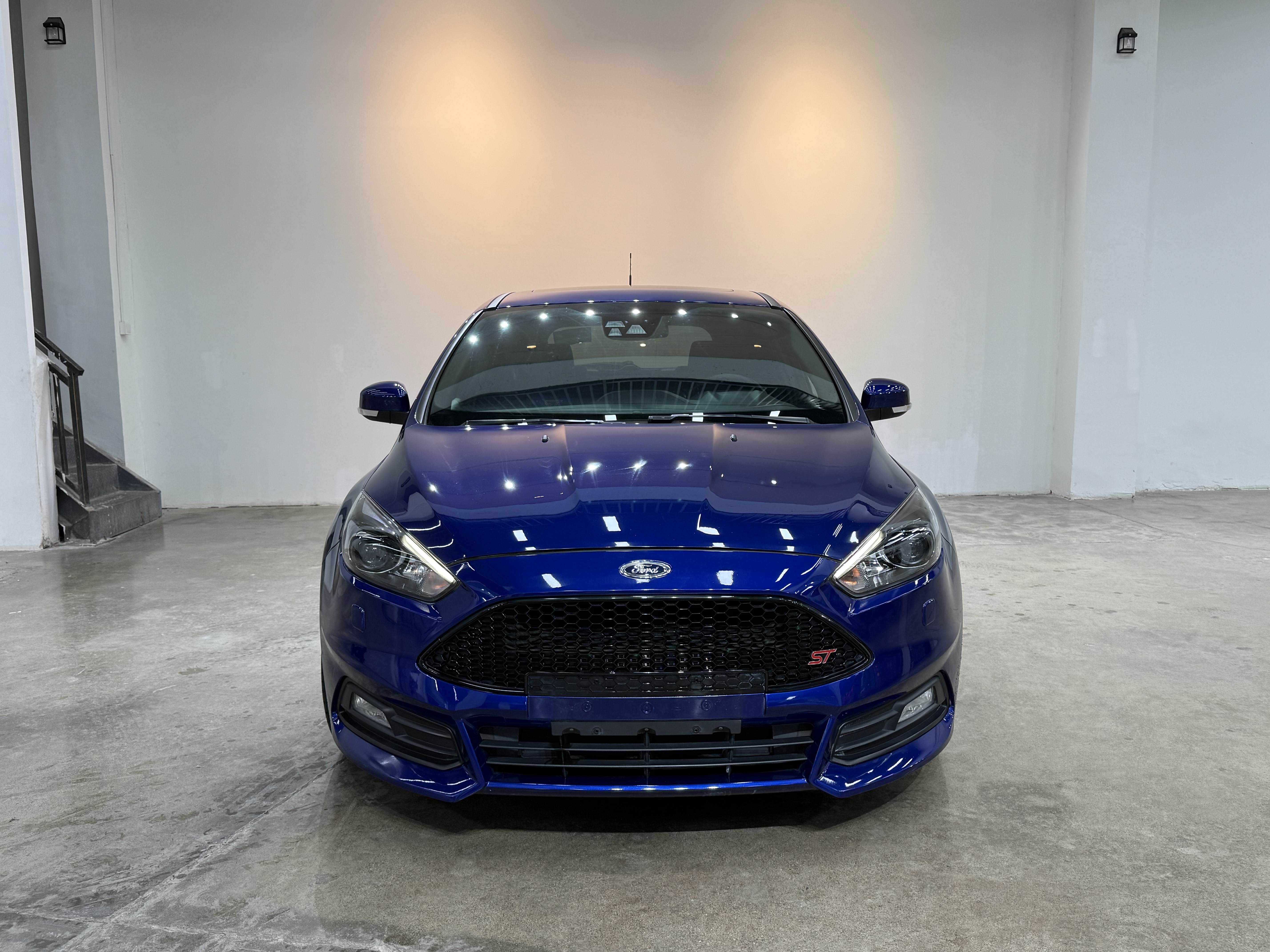 Ford Focus (Imported) 2017 car image #2