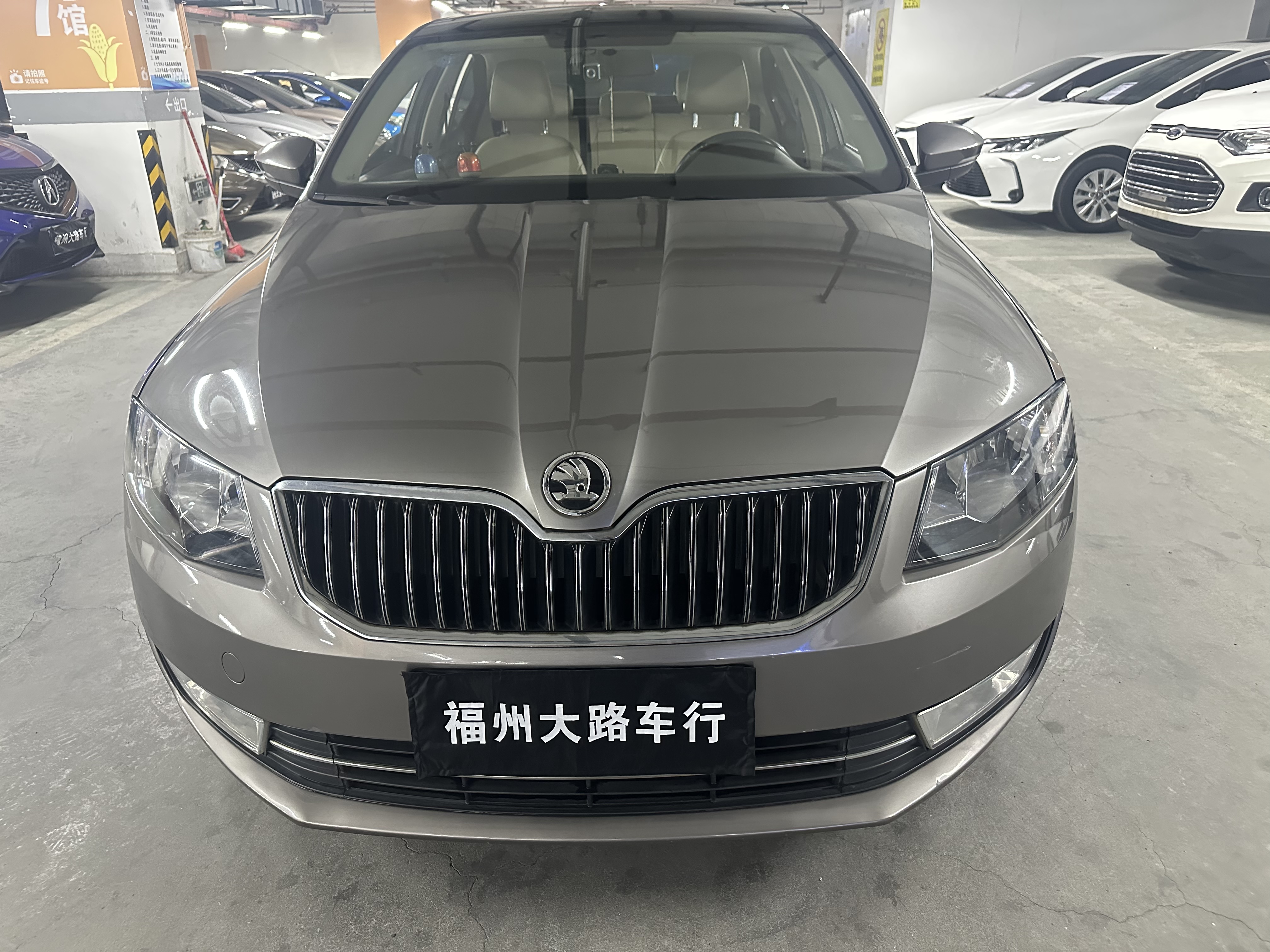 Skoda Octavia 2014 car image #2