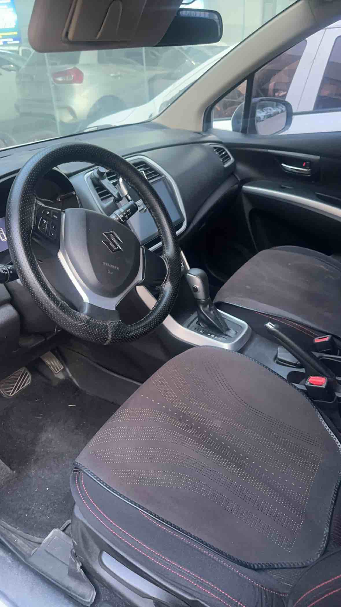 Suzuki S-Cross 2015 صورة سيارة #2