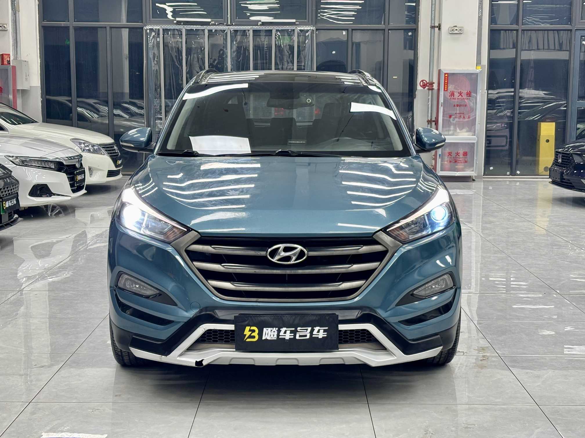 Hyundai Tucson 2016 car image #2