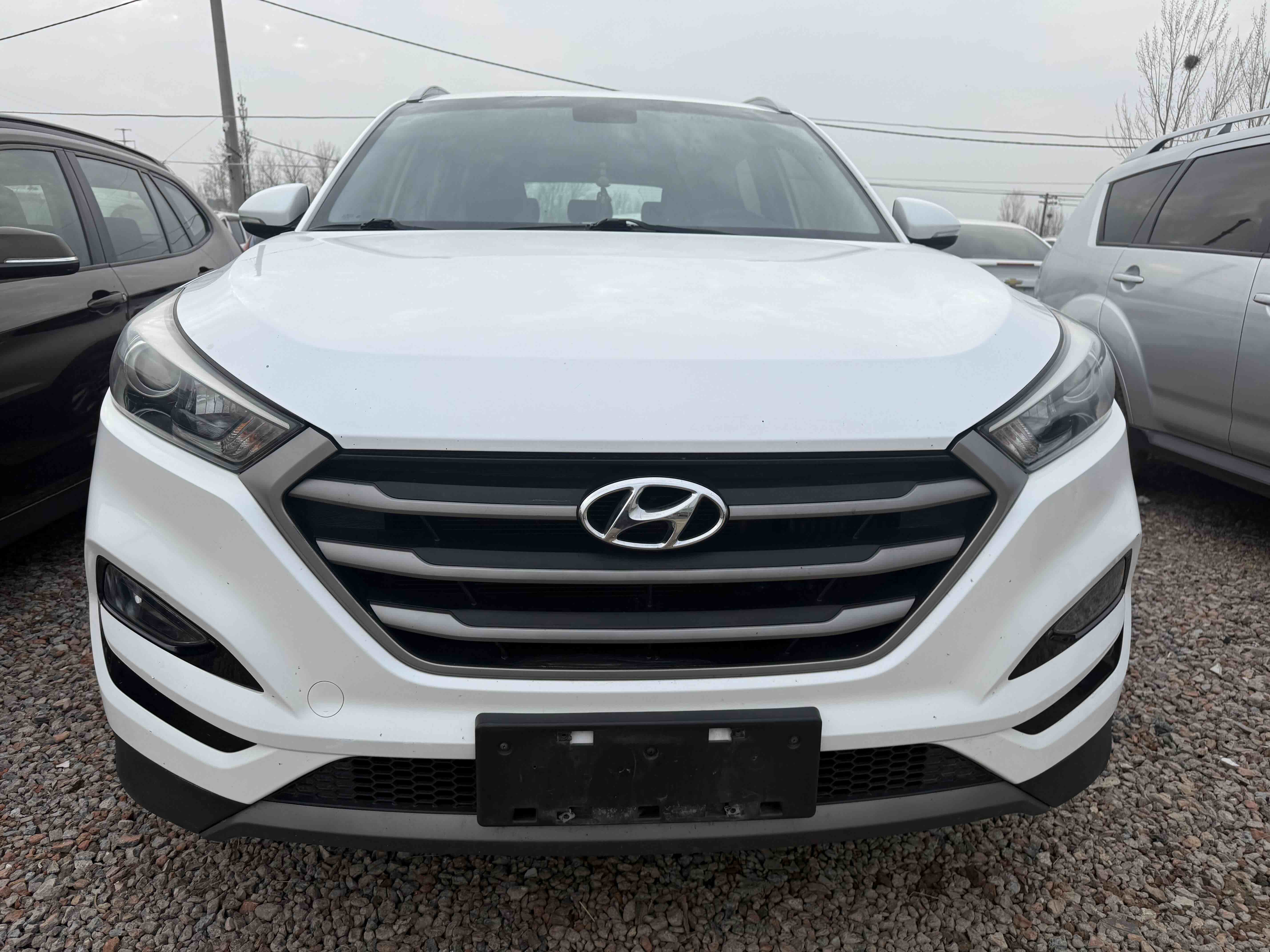 Hyundai Tucson 2017 car image #2