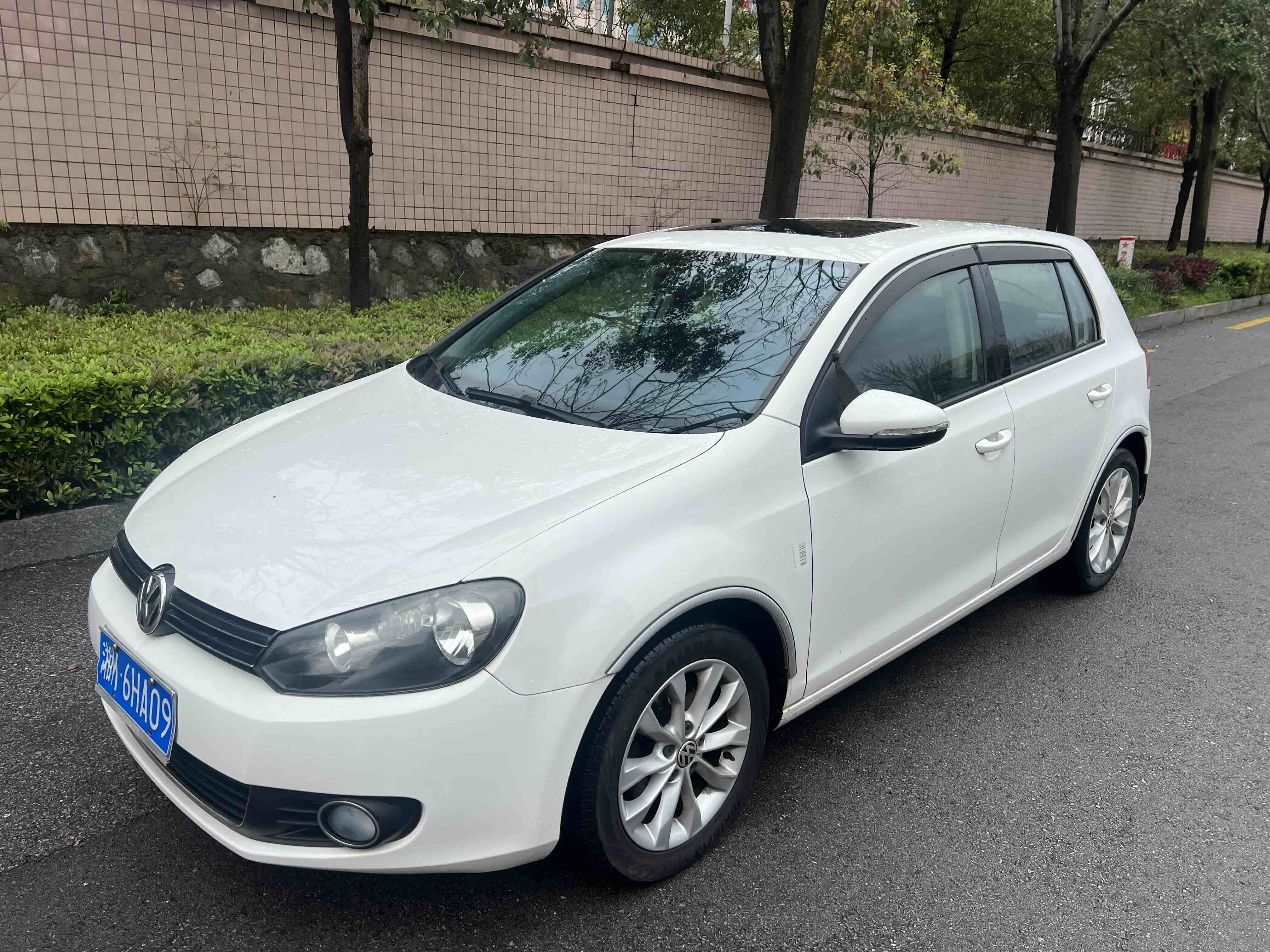 Volkswagen Golf 2014 car image #2