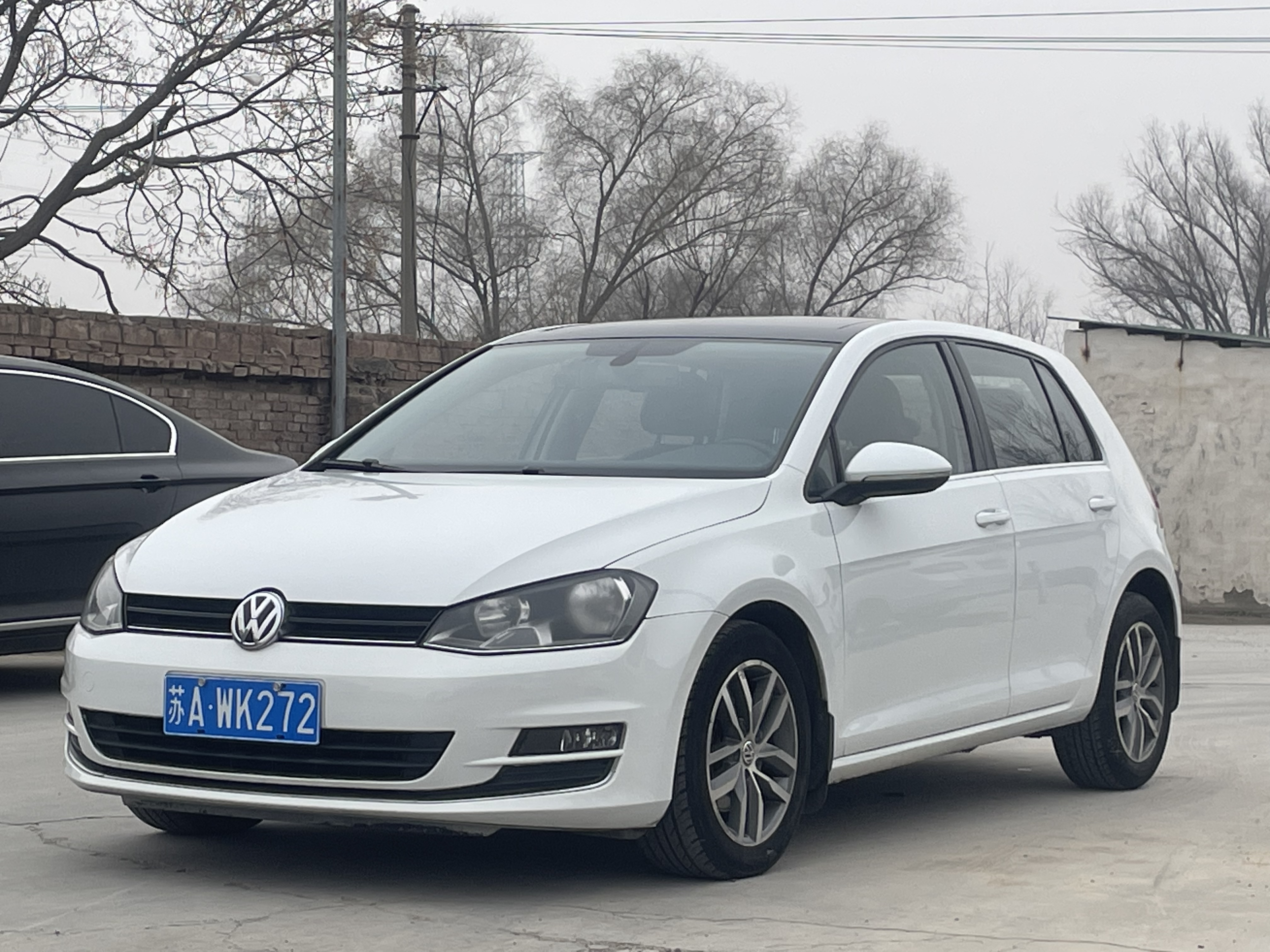 Volkswagen Golf 2016 car image #2