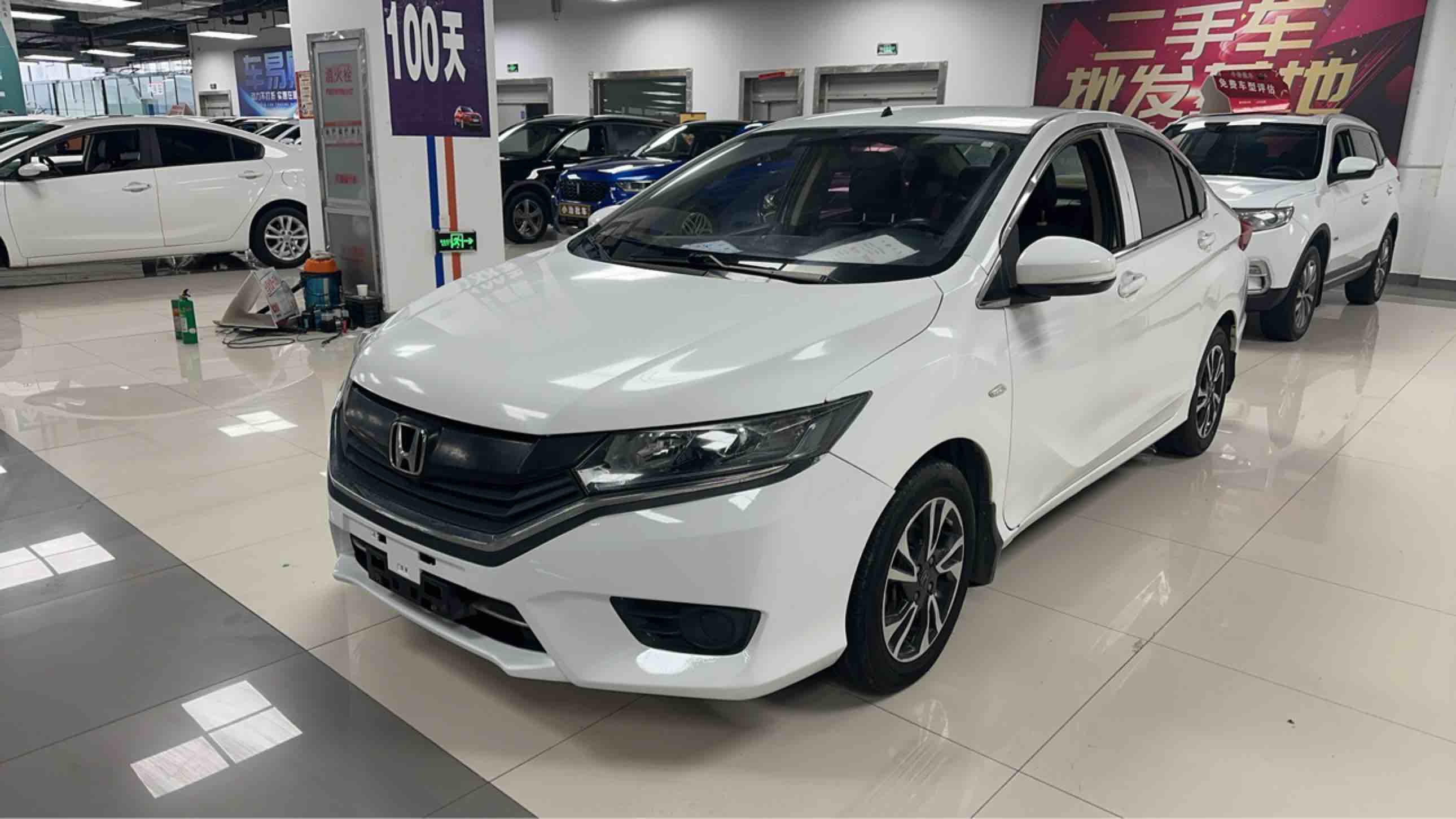 Honda Greiz 2016 car image #2