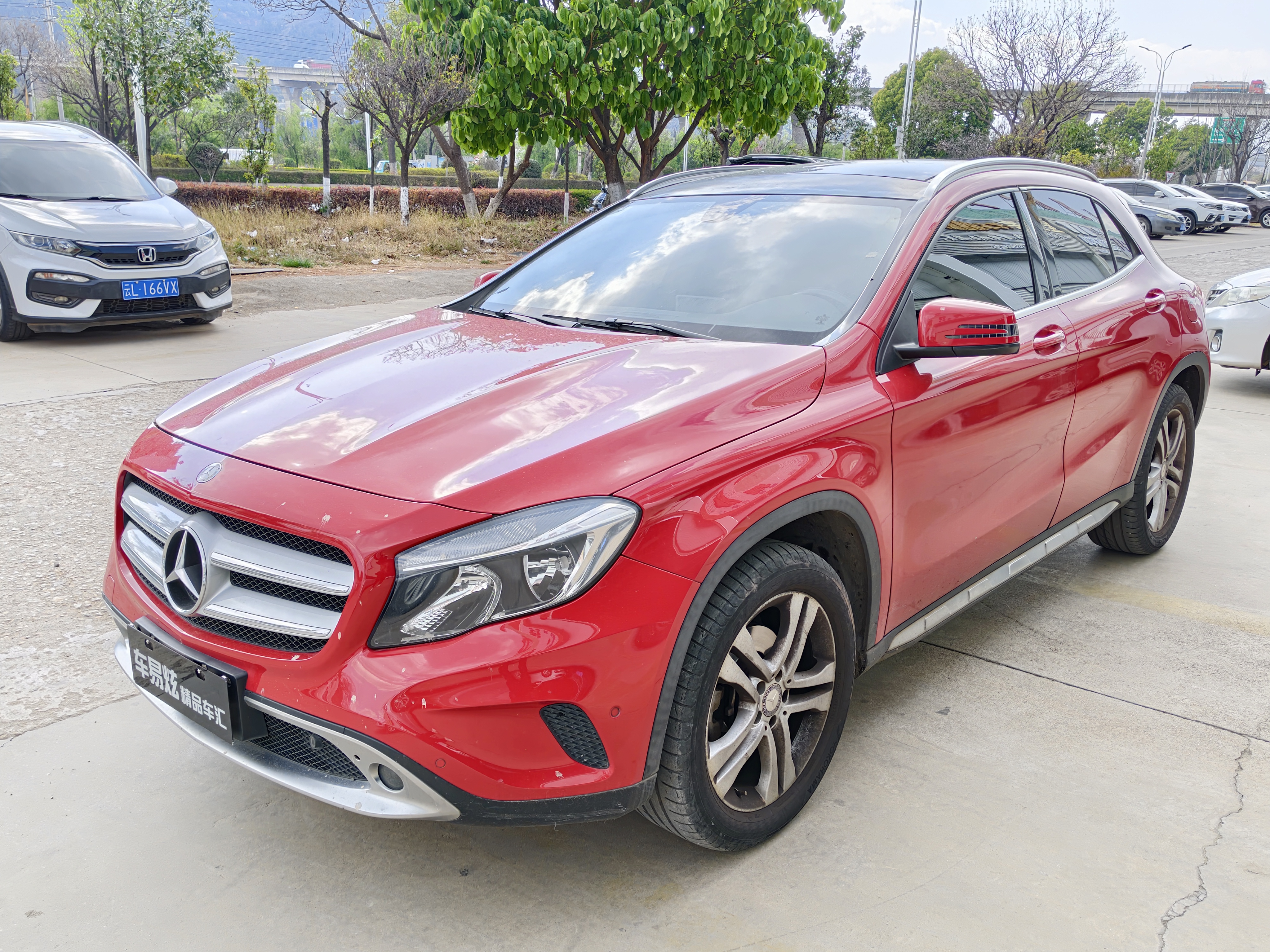Mercedes-Benz GLA Class 2015 car image #2