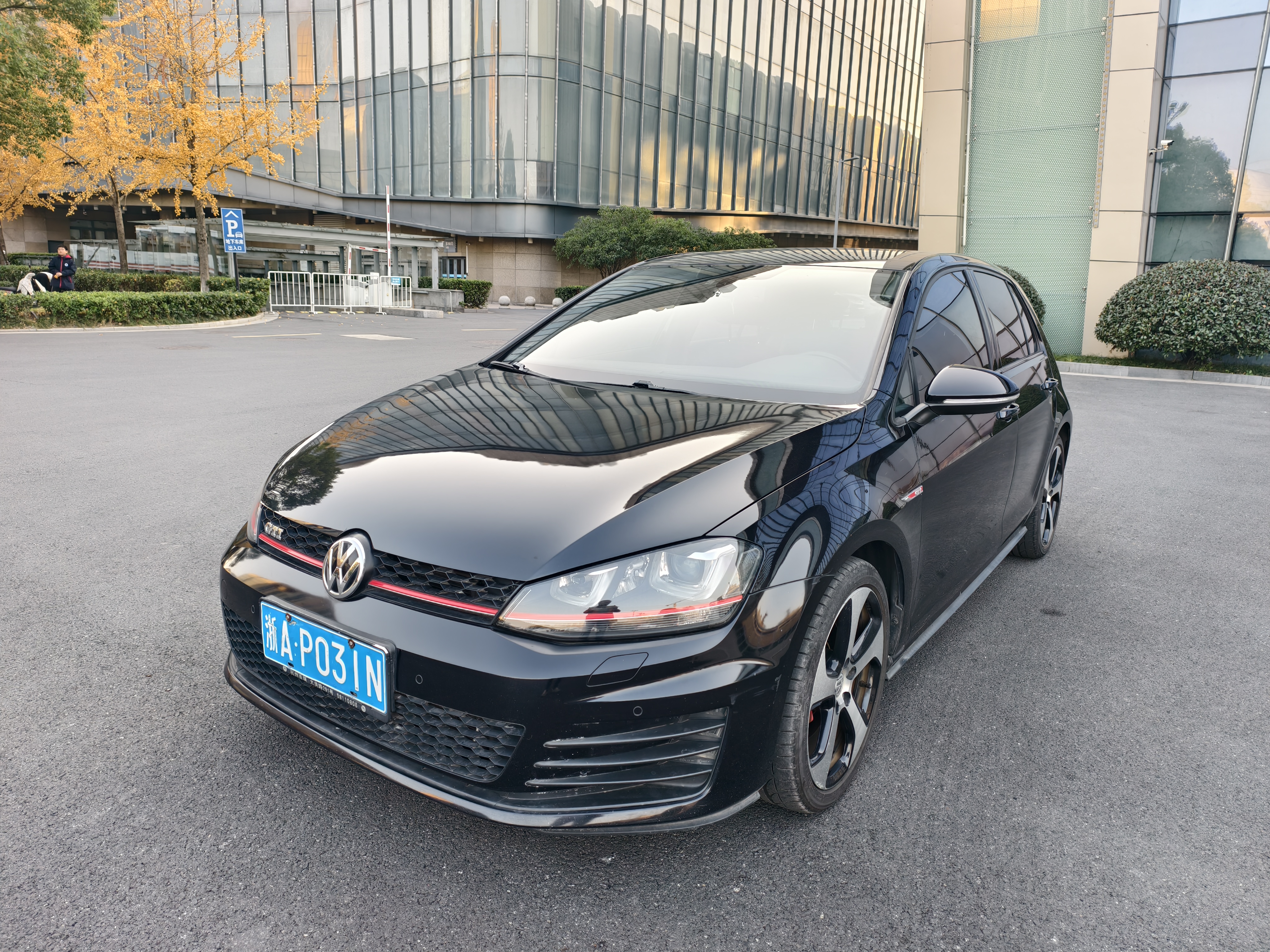Volkswagen GolfGTI 2016 car image #2