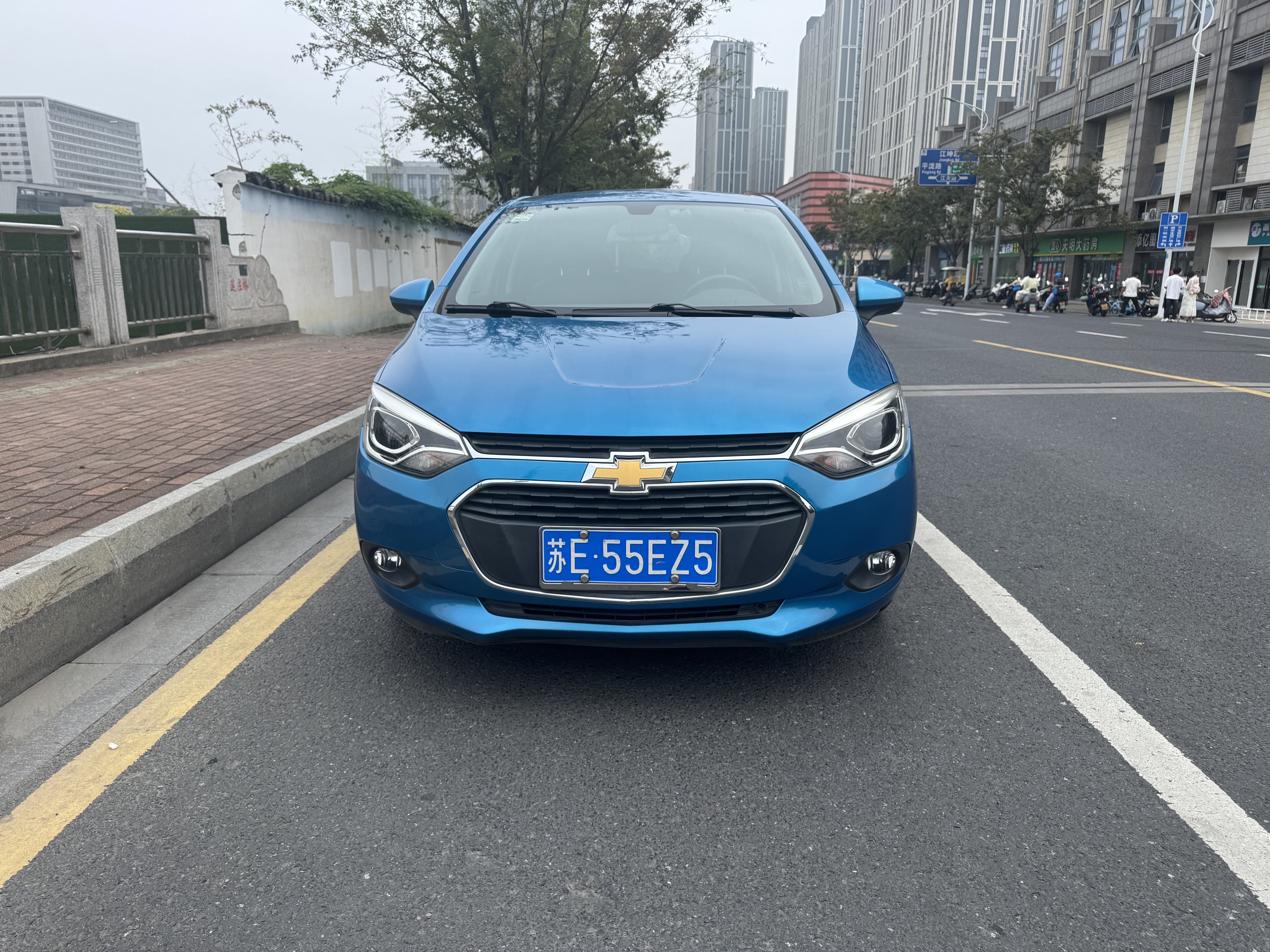 Chevrolet Lova RV 2016 car image #2