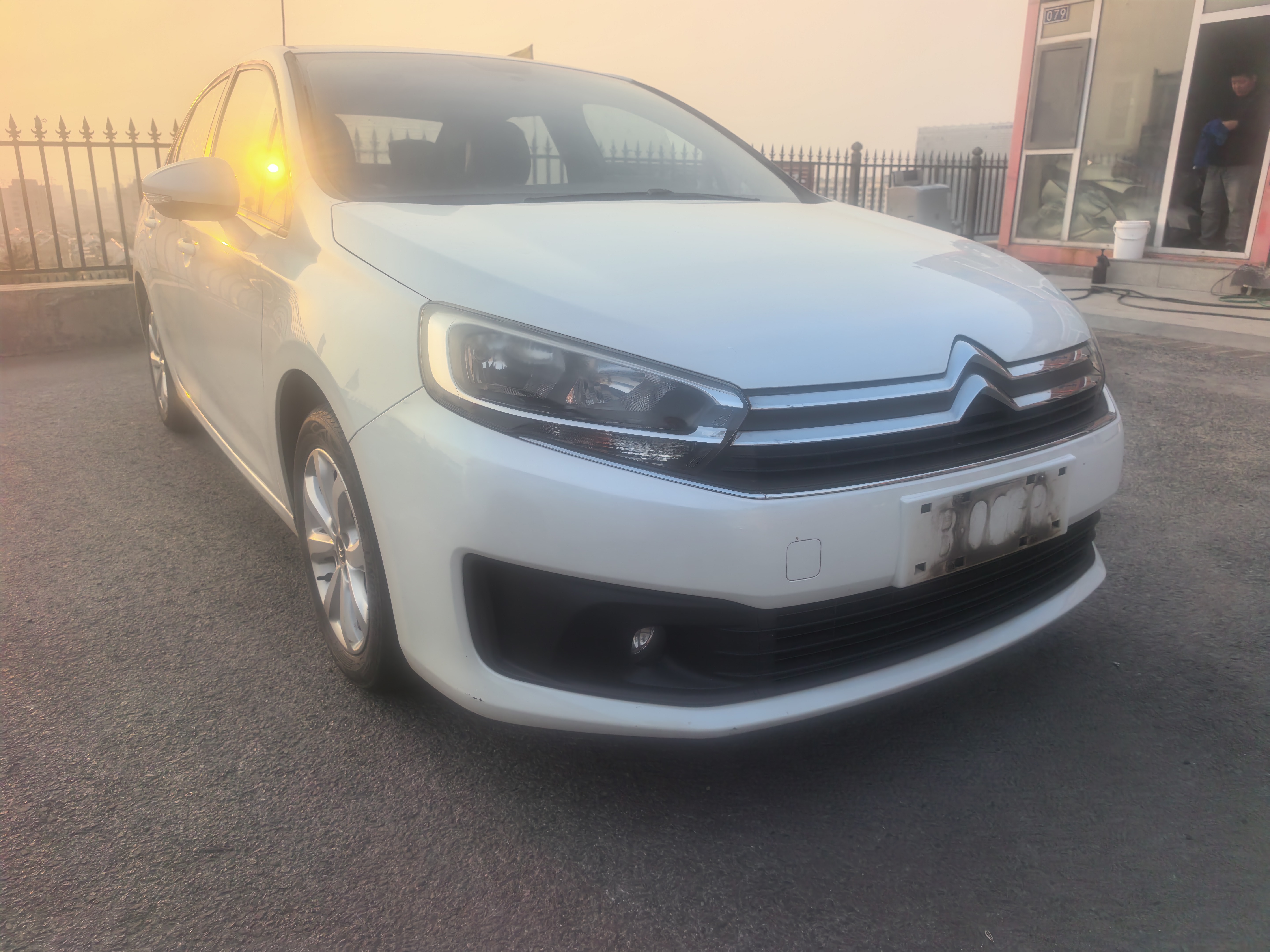 Citroen C4 C-Quatre 2017 car image #2