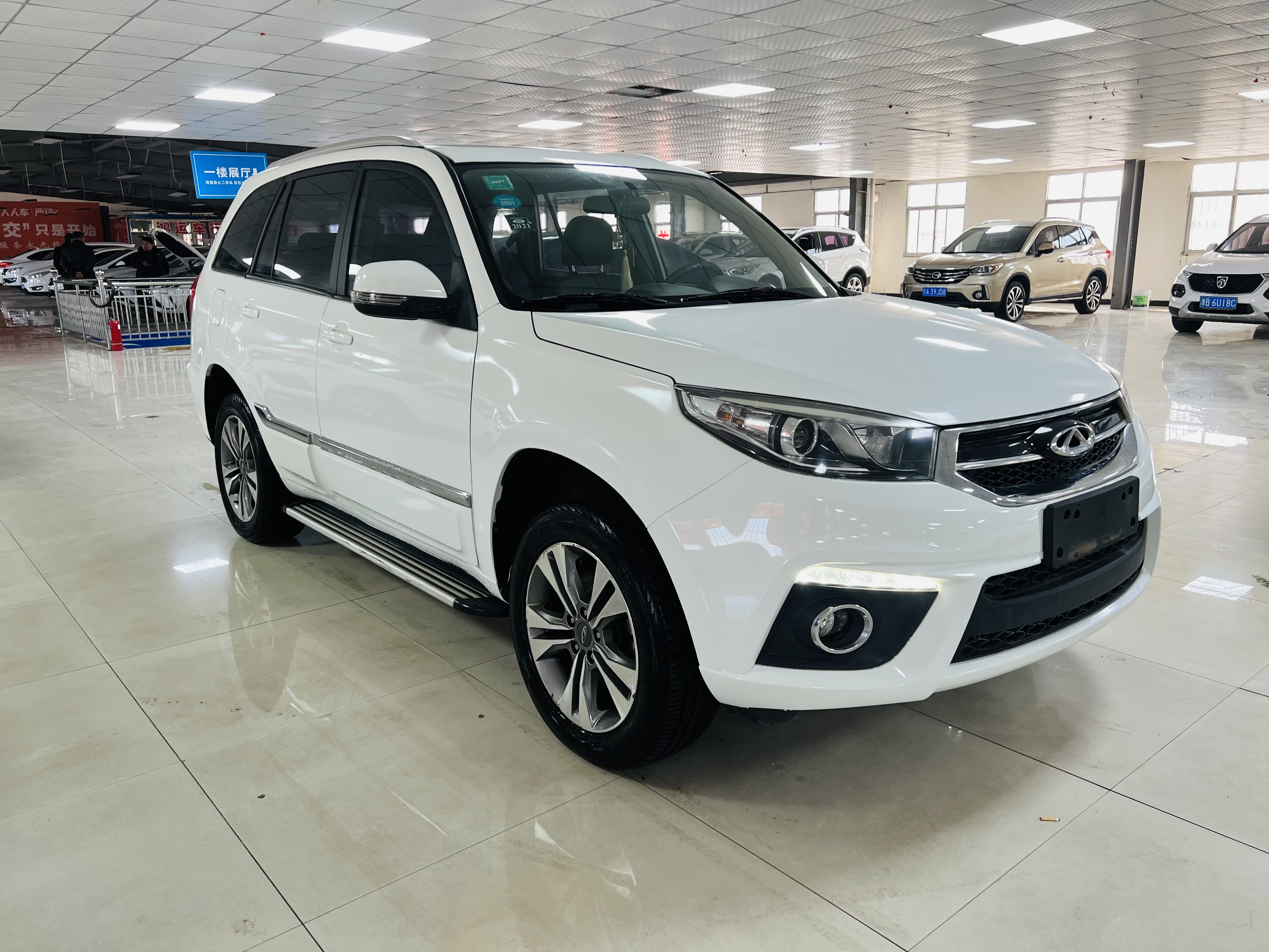 Tiggo 3 2015 #2 Tiggo 3 2015 car image #2