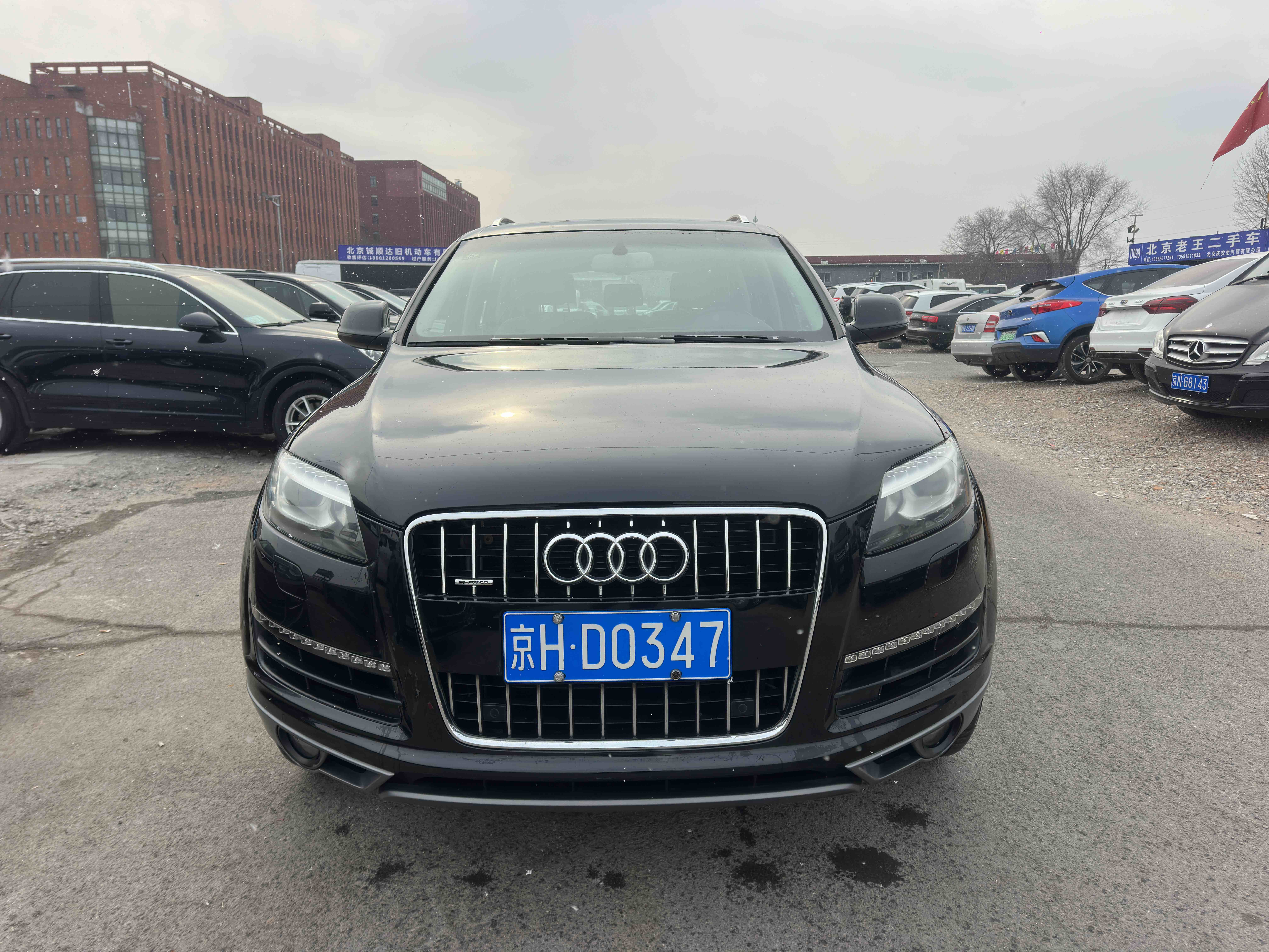 Audi Q7 2011 car image #2