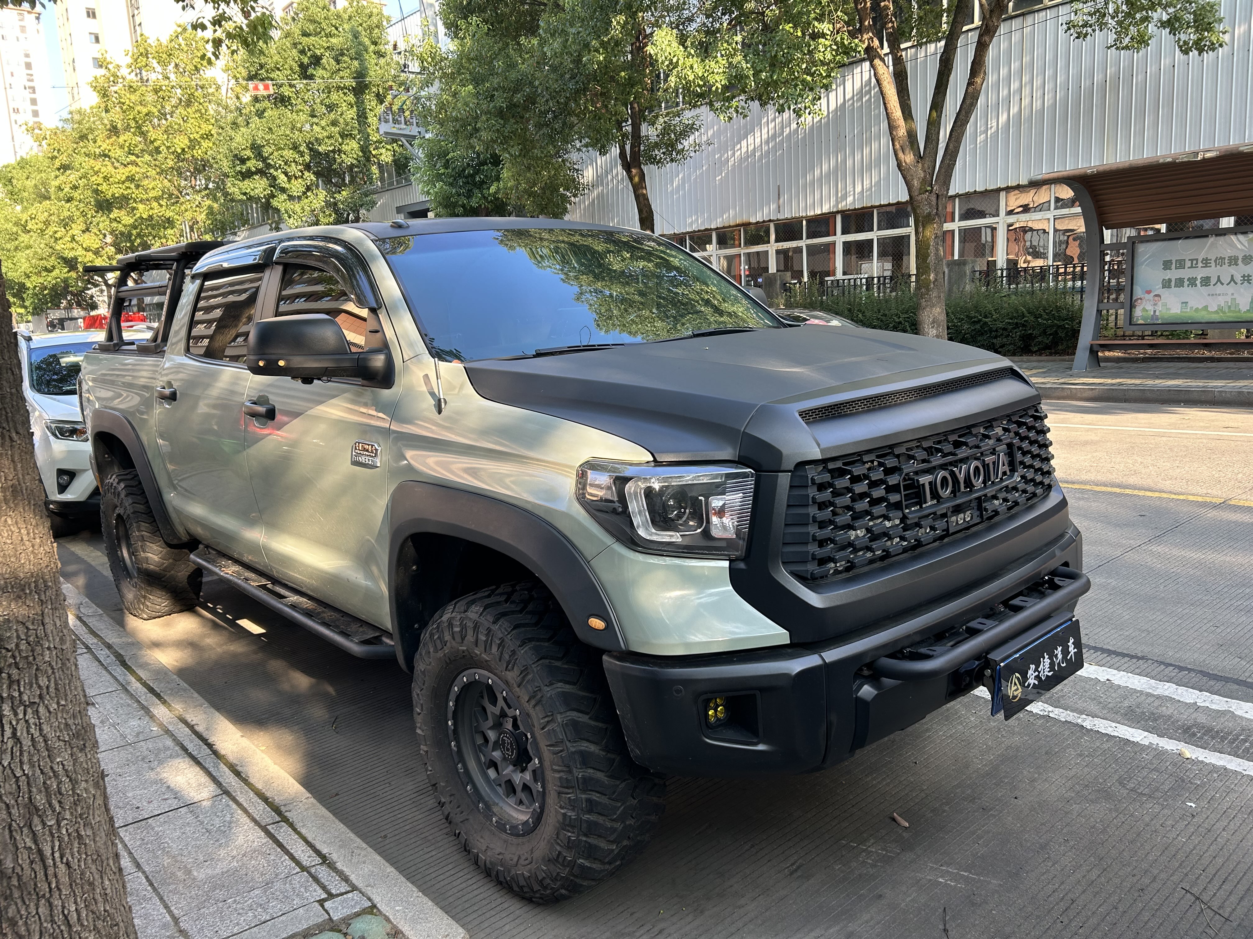 Toyota Tundra 2016 car image #2