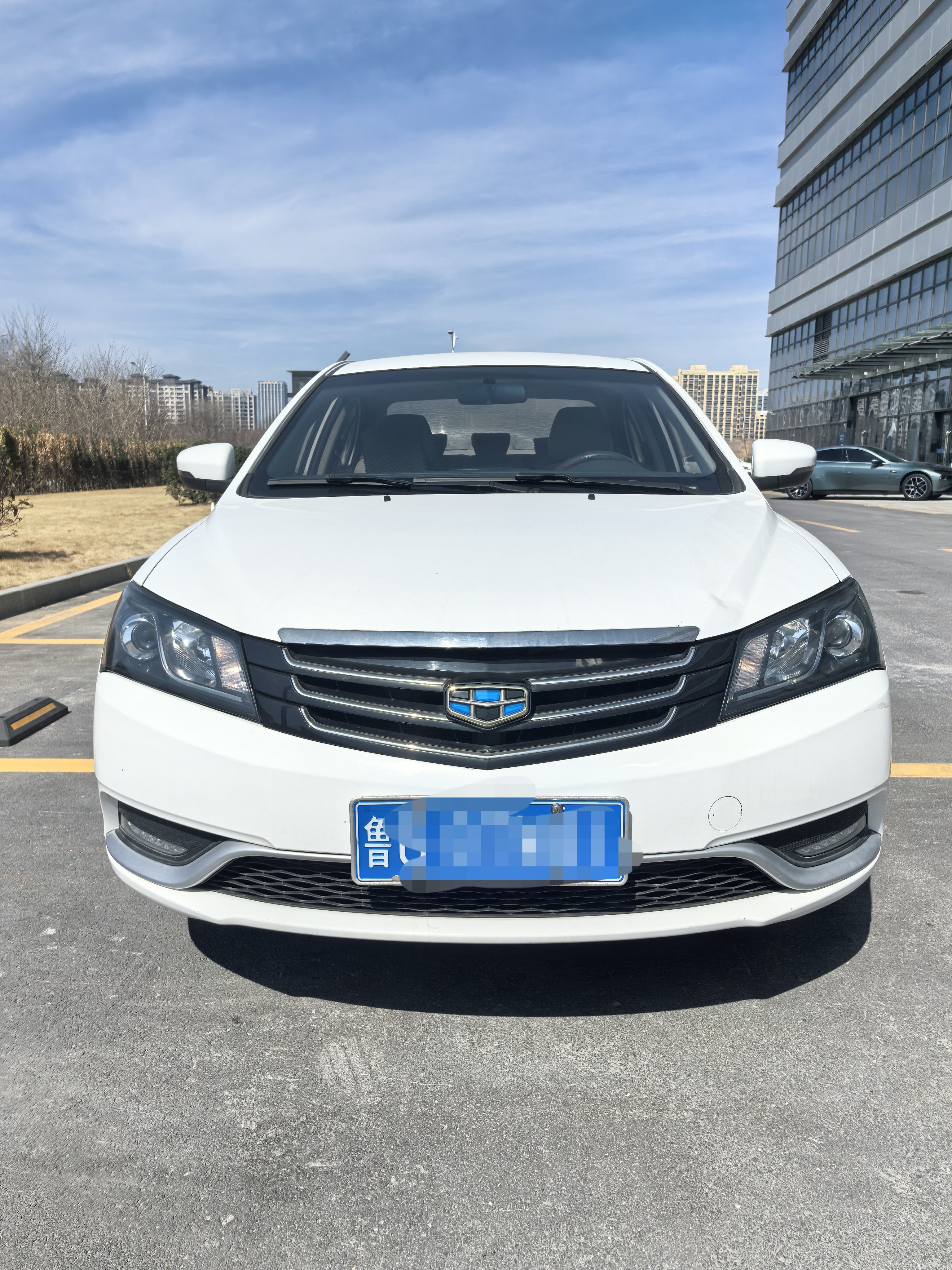 GEELY Emgrand 2016 car image #2