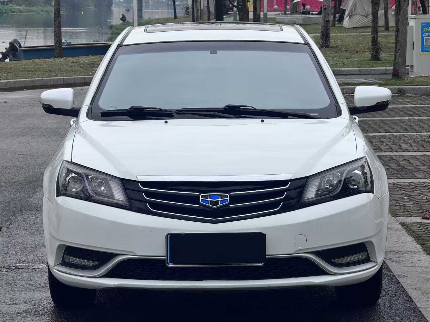 GEELY Emgrand 2016 car image #2