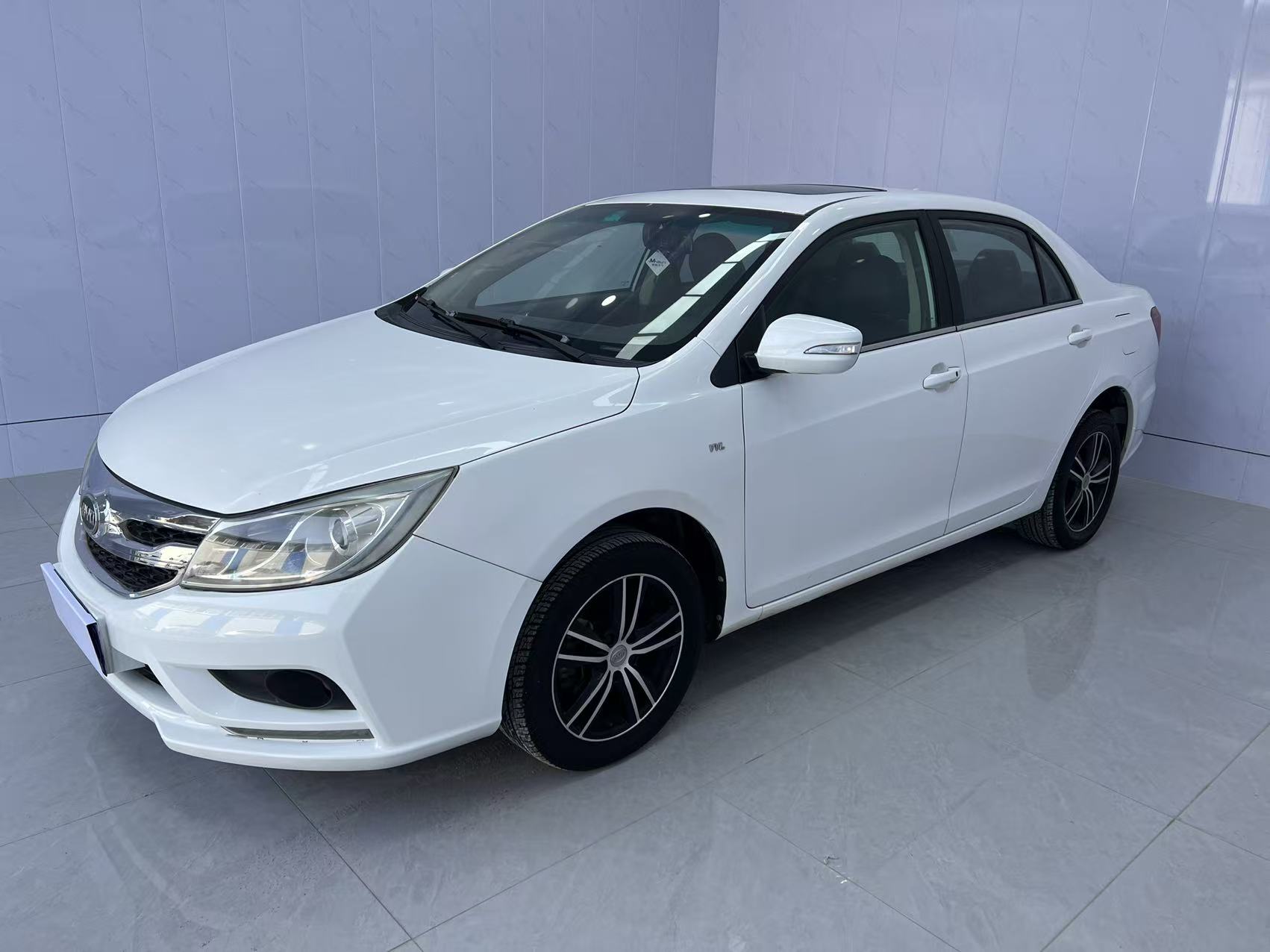 BYD SuRui 2015 car image #2