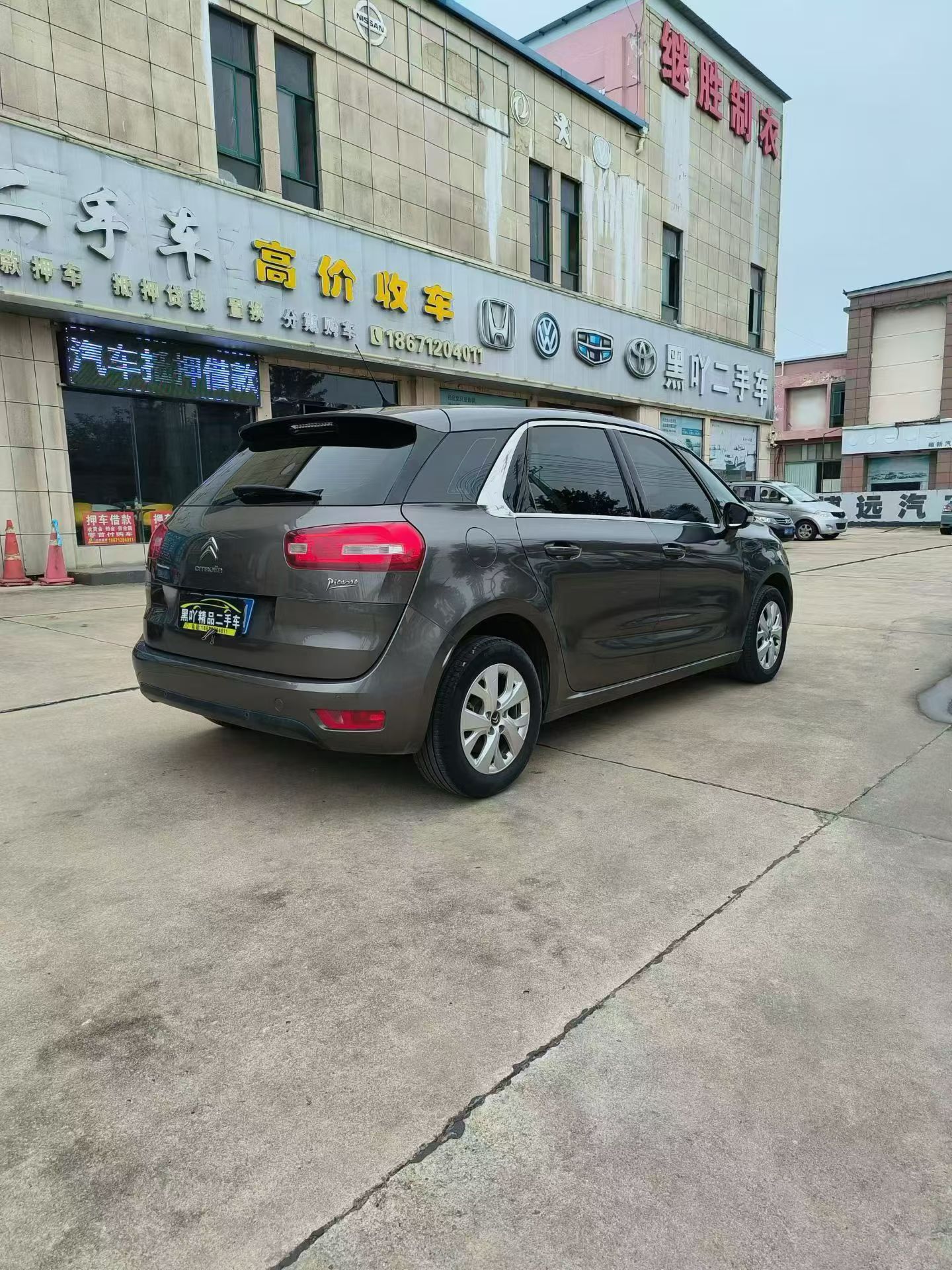 Citroen C4 PICASSO 2019 car image #2