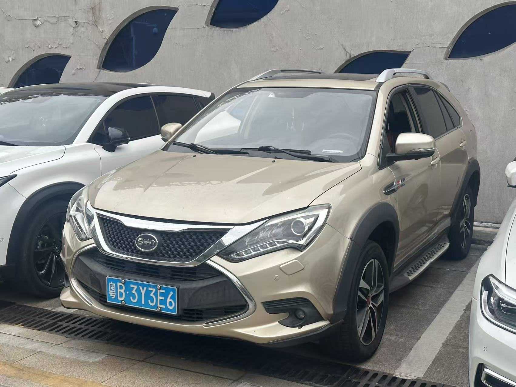 BYD Tang New Energy 2016 #2 BYD Tang New Energy 2016 car image #2
