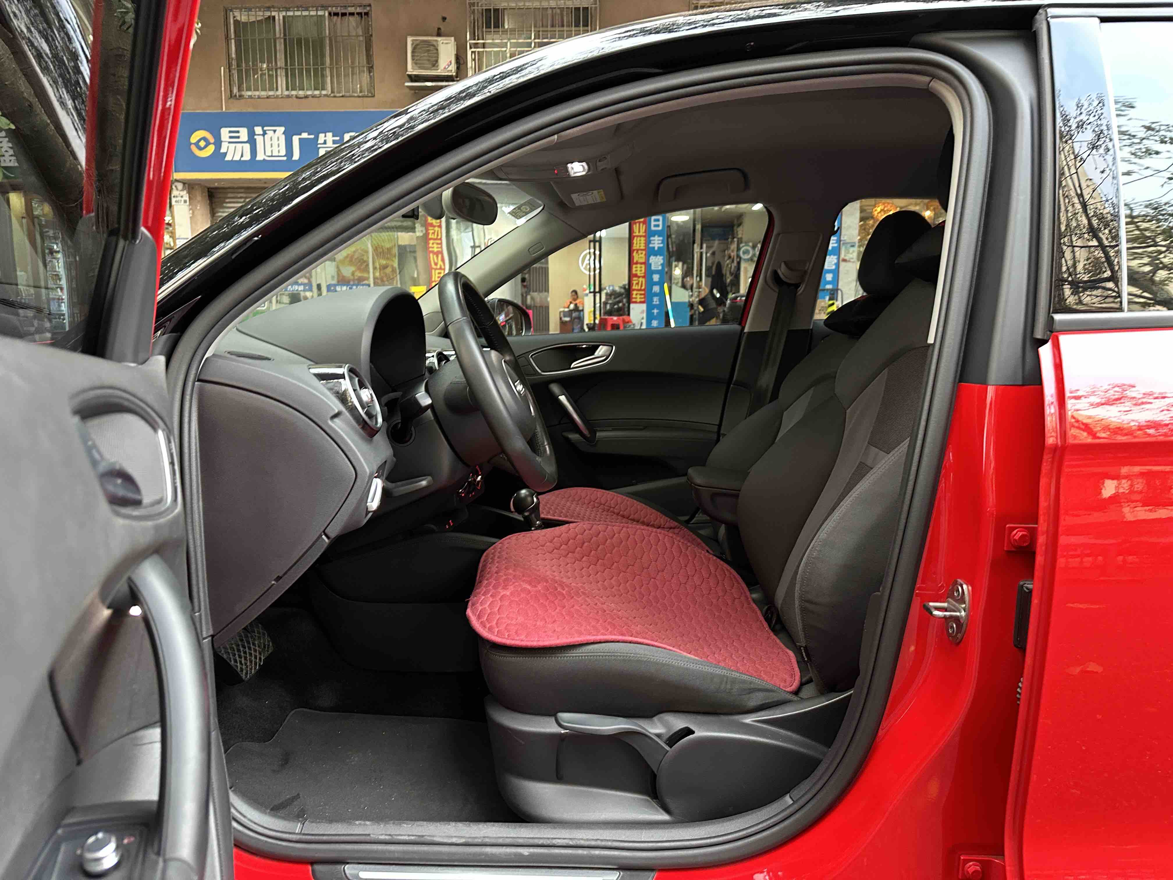 Audi A1 2017 car image #2