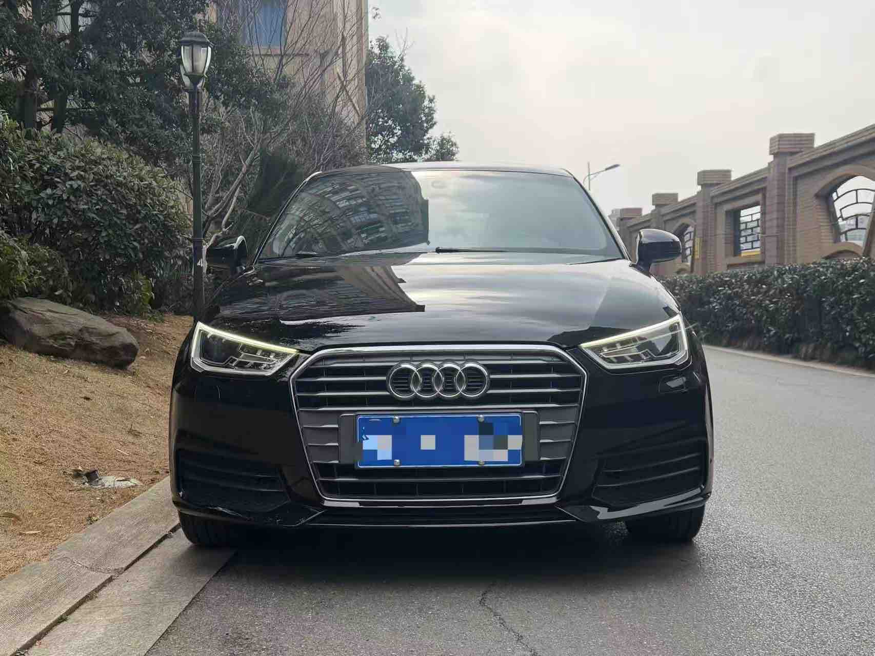 Audi A1 2017 car image #2