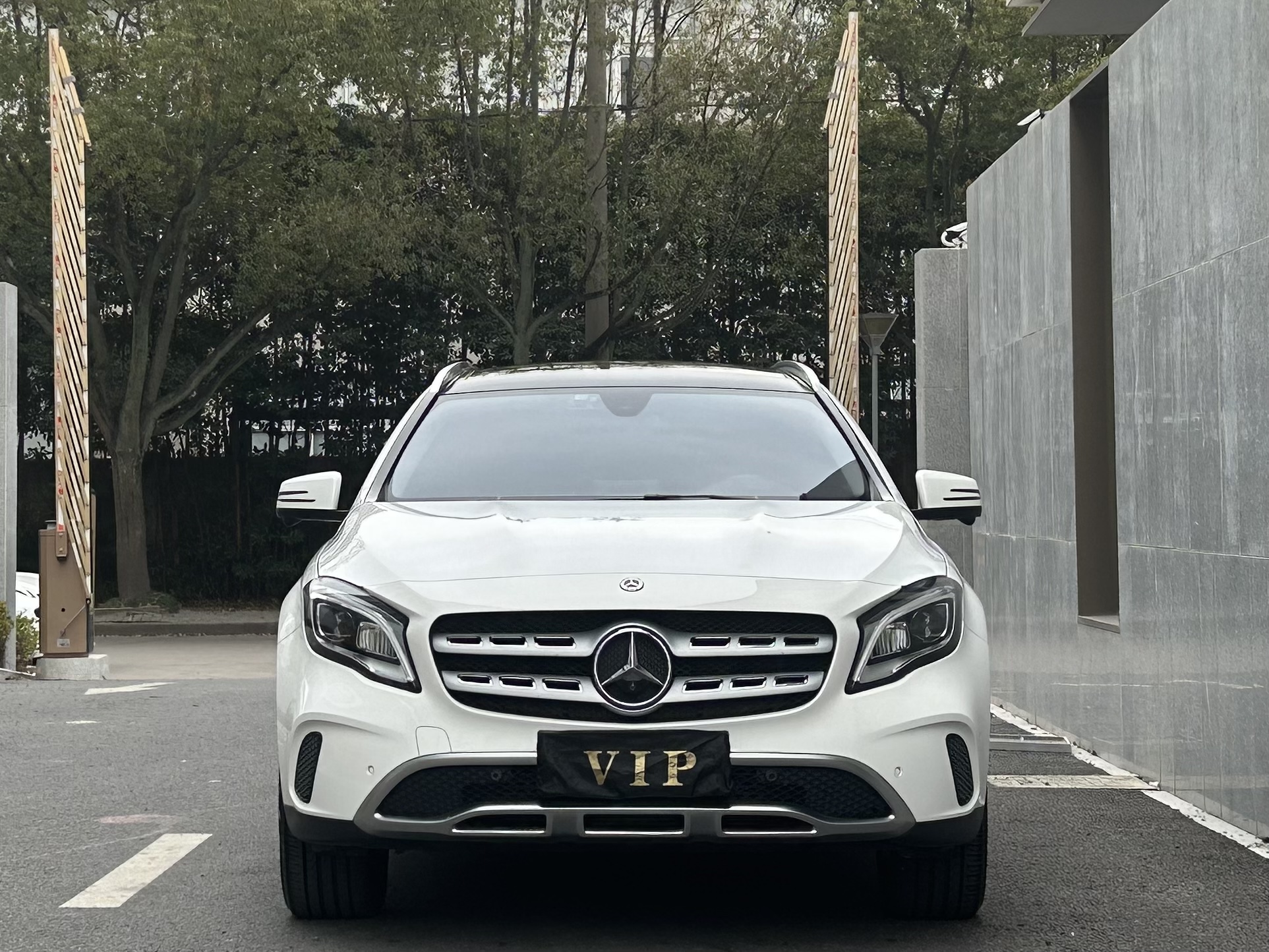 Mercedes-Benz GLA Class 2018 car image #2