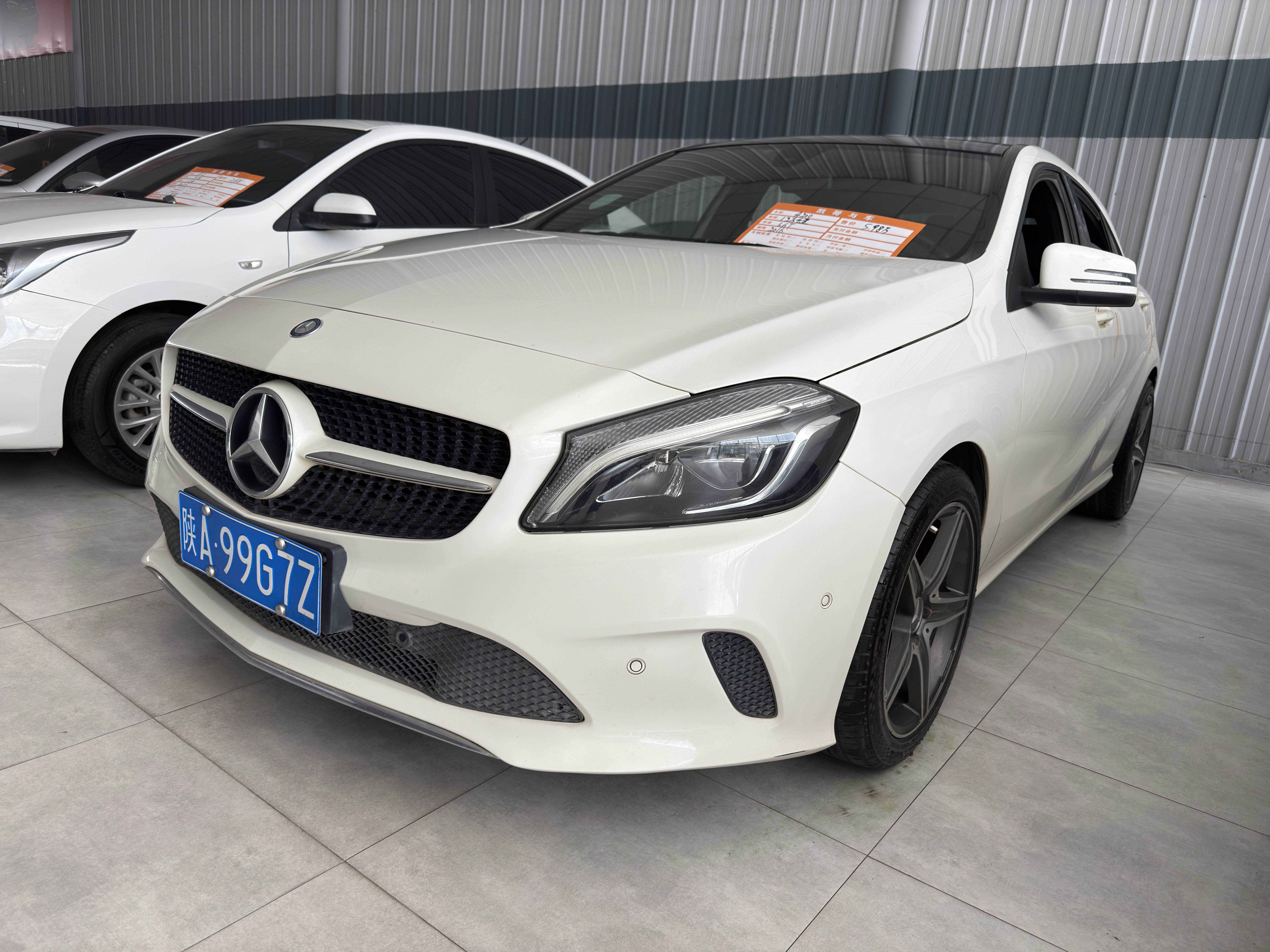 Toyota Sienna 2016 immagine di auto #2