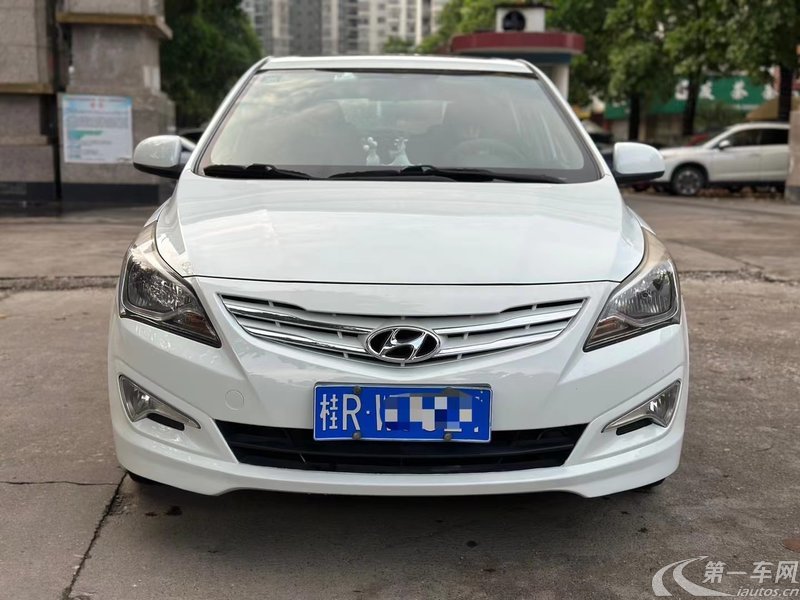 Hyundai Reina Hatchback 2015 car image #2