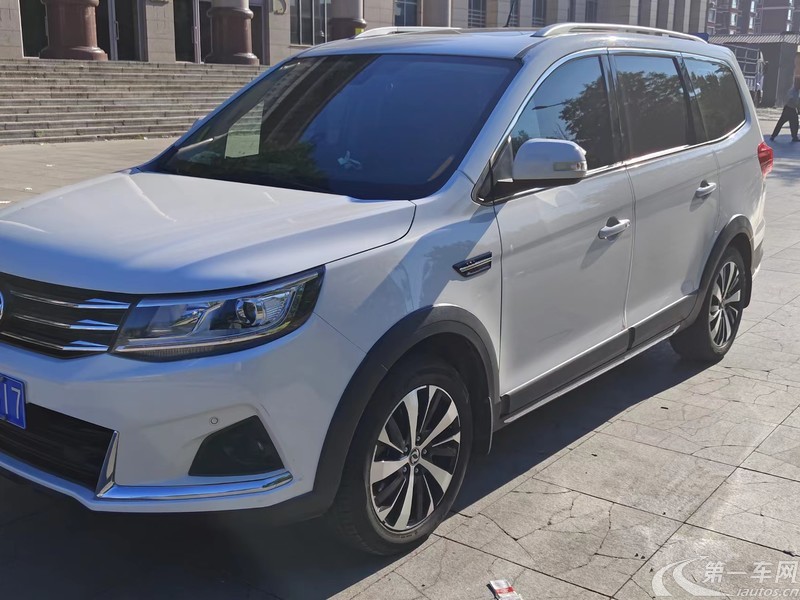 Forthing JOYEAR X6 2018 #2 Forthing JOYEAR X6 2018 car image #2