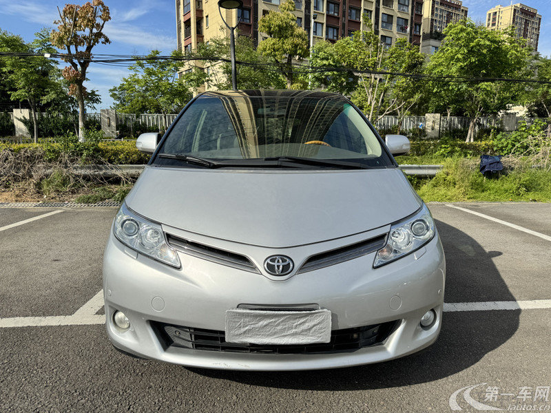 Toyota Previa 2011 car image #2