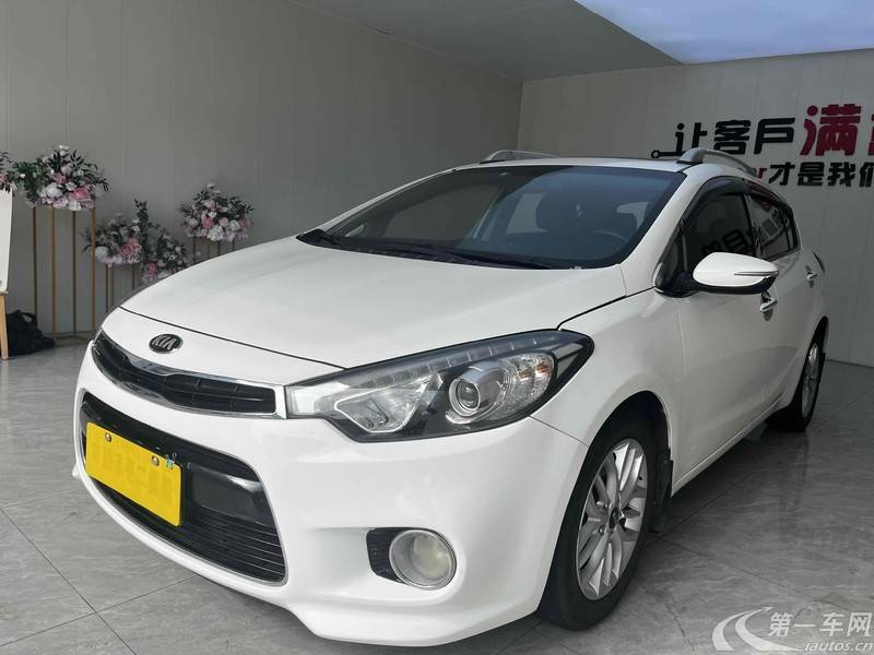 Kia Forte Koup 2015 صورة سيارة #2