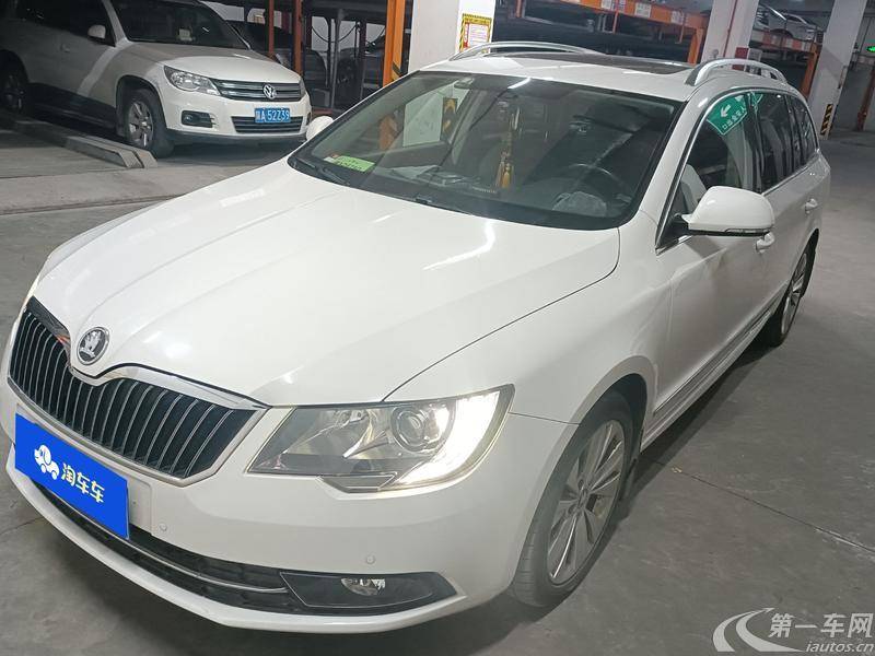 Skoda Superb Combi 2014 car image #2
