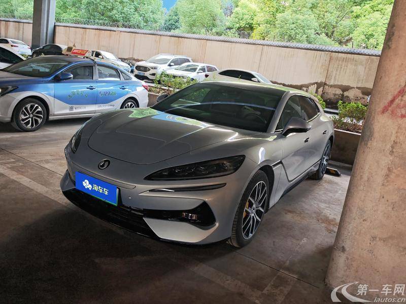 Denza Z9GT 2024 #2 Denza Z9GT 2024 car image #2