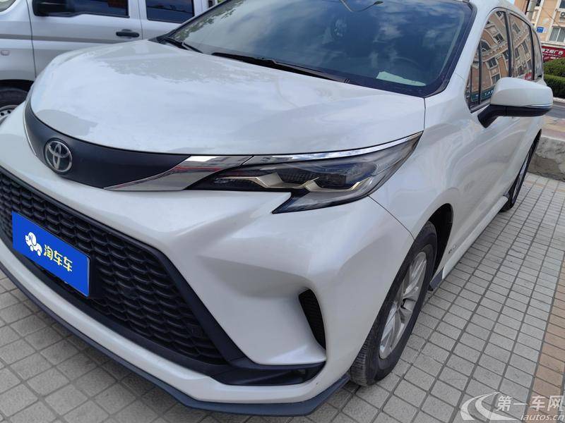 Toyota Granvia 2024 immagine di auto #2