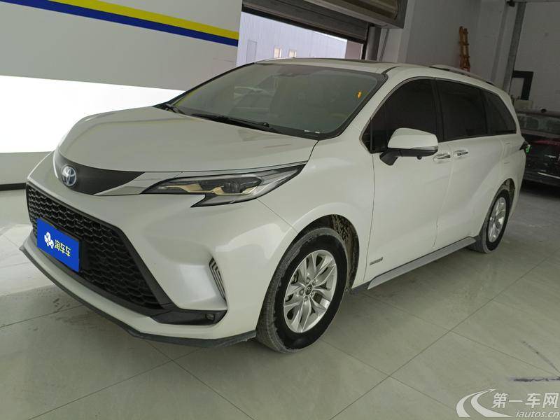 Toyota Granvia 2023 car image #2