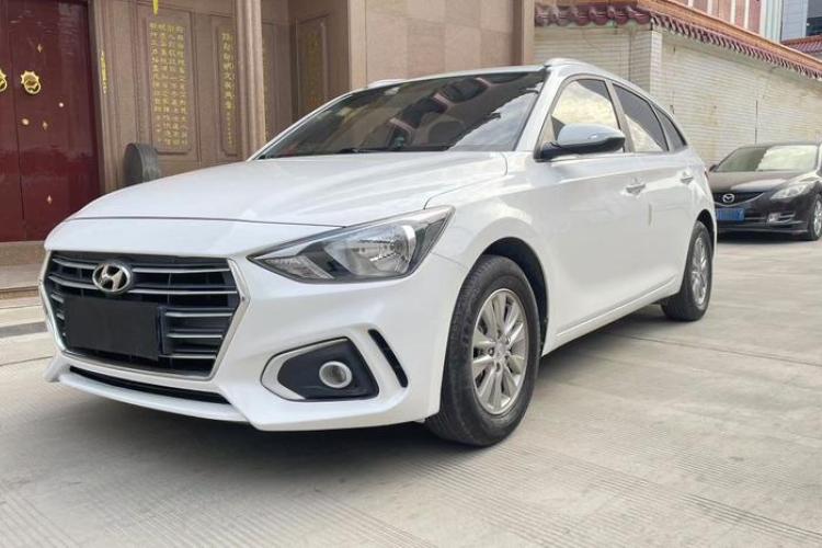 Hyundai Celesta Wagon 2018 #2 Hyundai Celesta Wagon 2018 car image #2