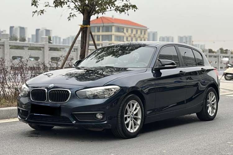 BMW 1 Series (Imported) 2016 car image #2