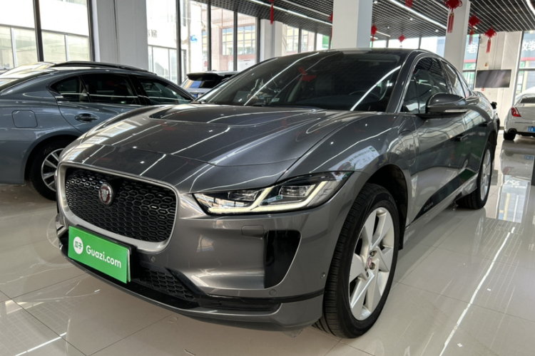 2019 car image #2