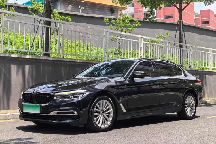 BMW 5 Series New Energy 2019 car image #2